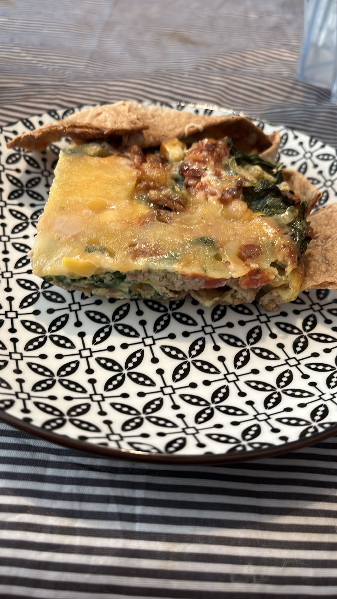 Зеленчуков киш с месо