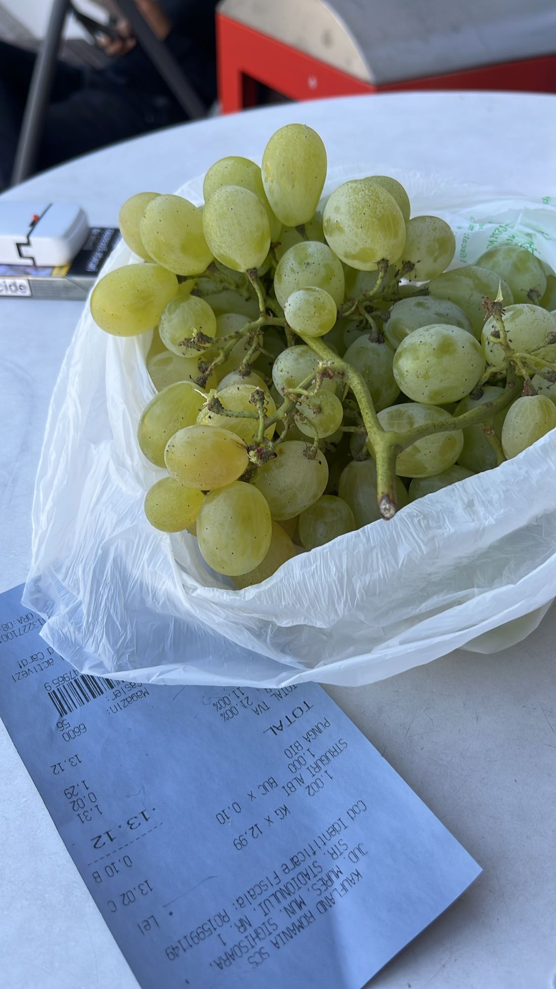 Struguri verzi proaspeți