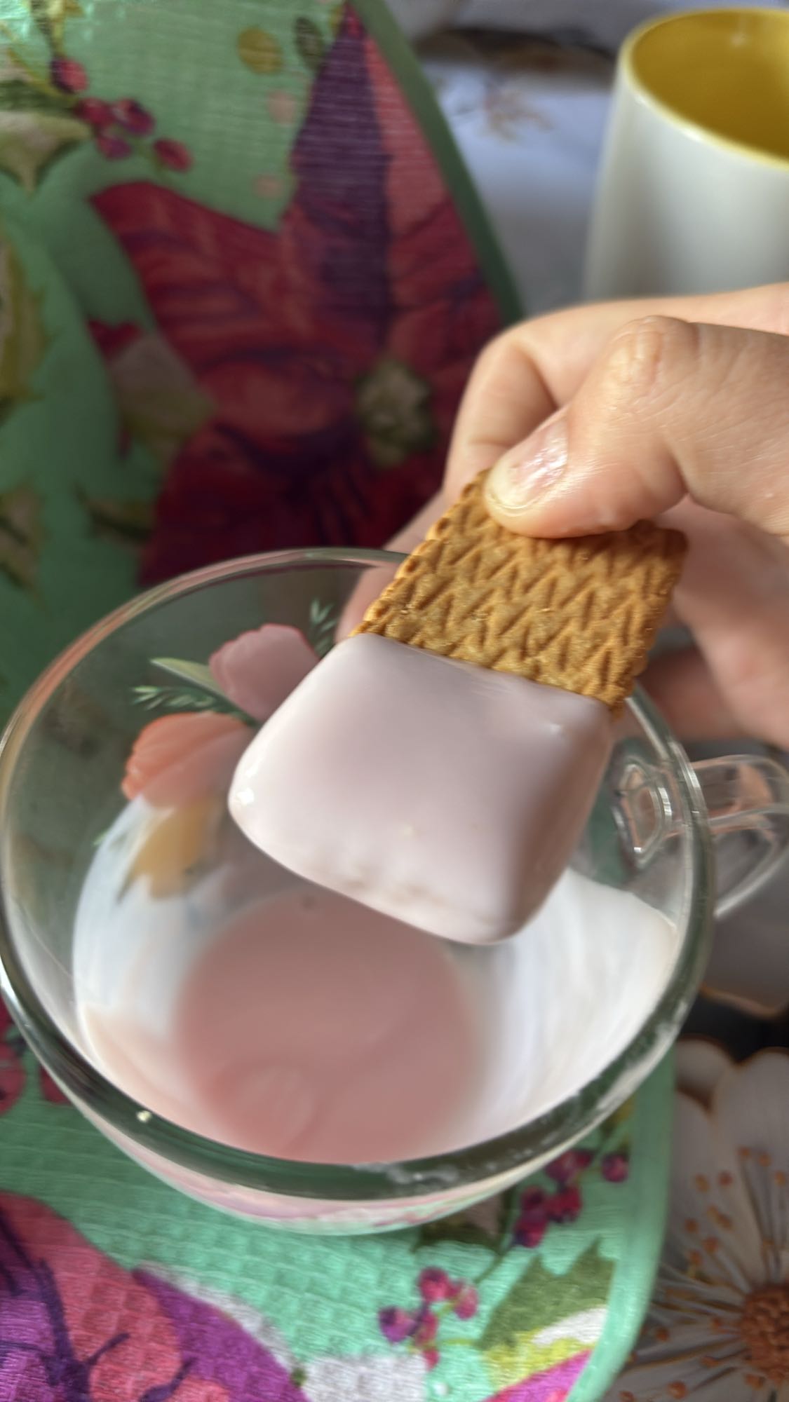 Печенье с клубничным йогуртом