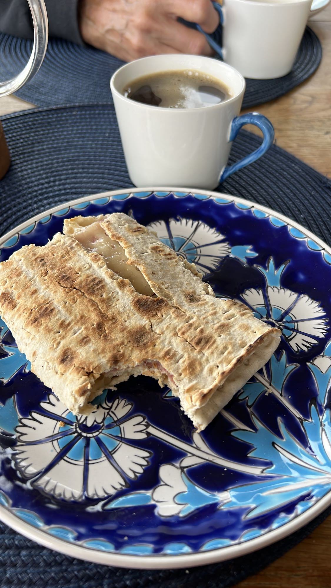 Varm macka med kaffe