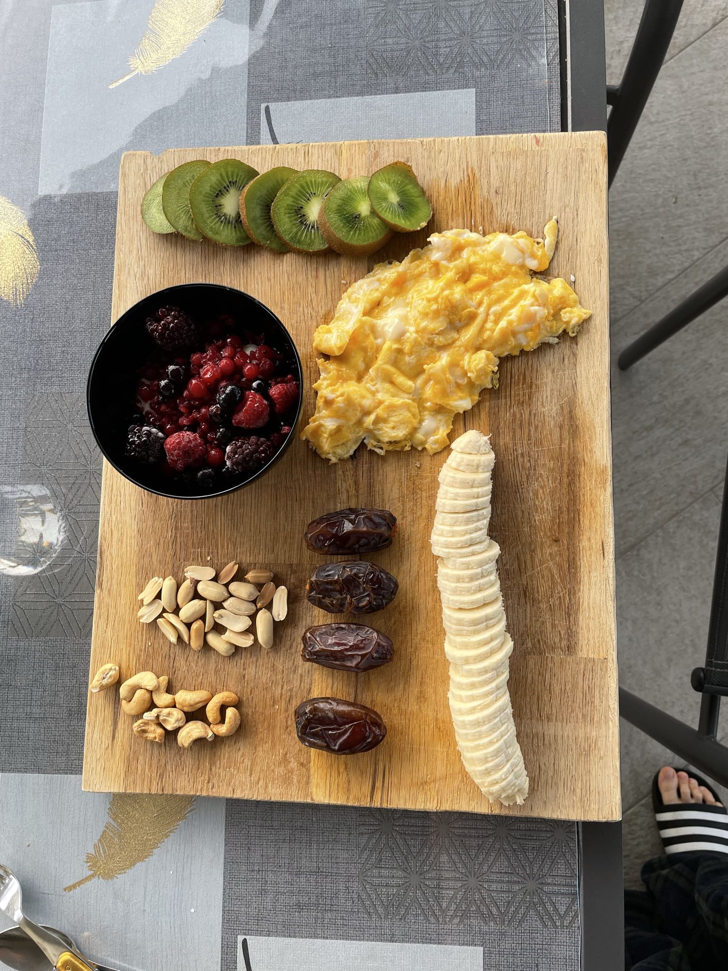 Petit-déjeuner sain varié