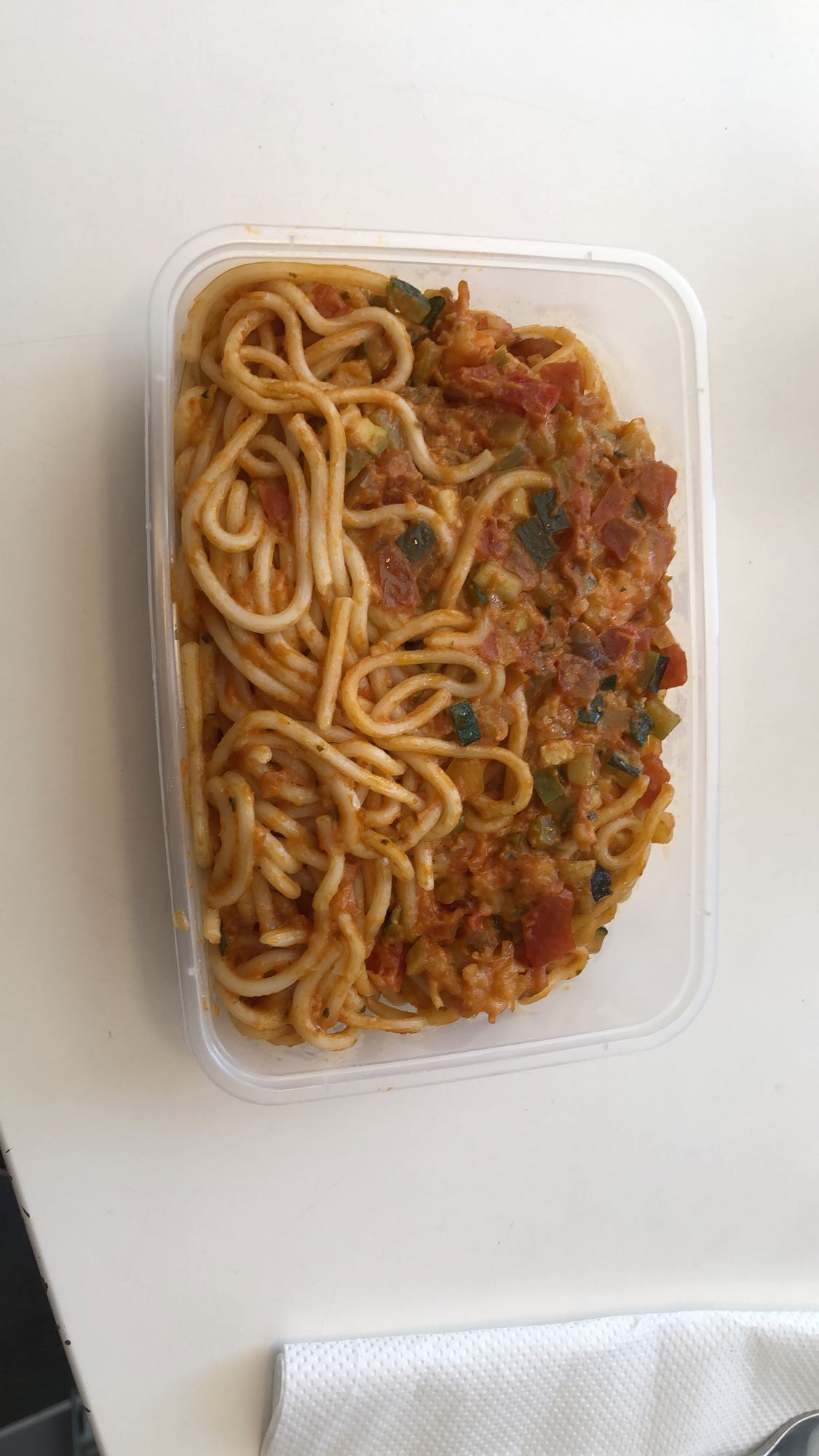 Spaghetti légumes sauce tomate