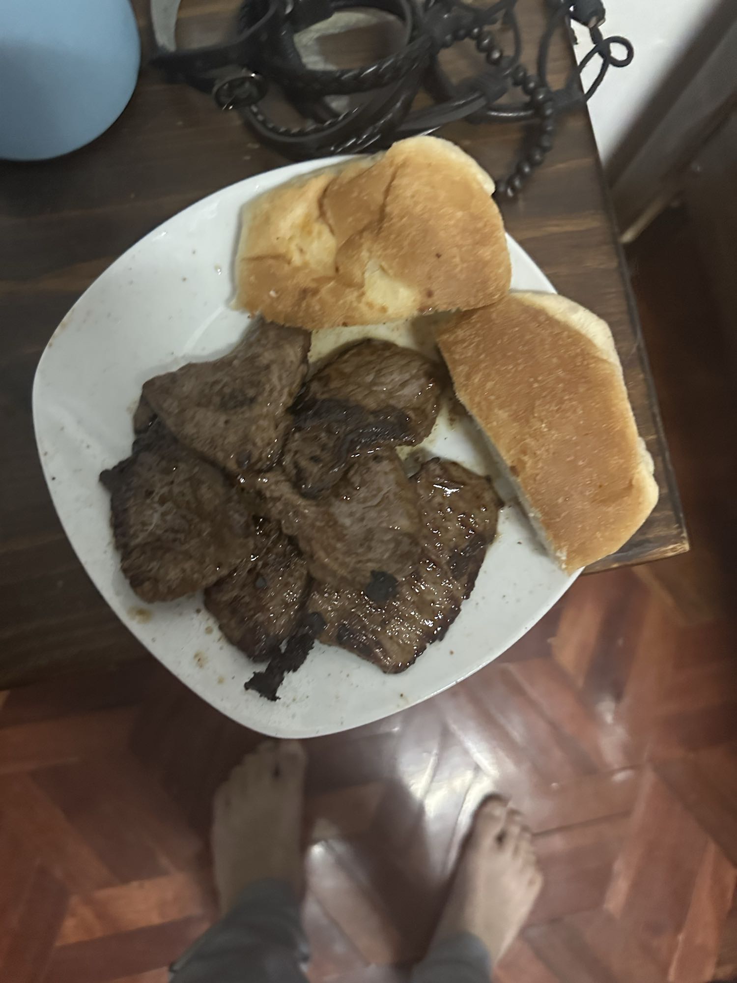 Carne asada con pan