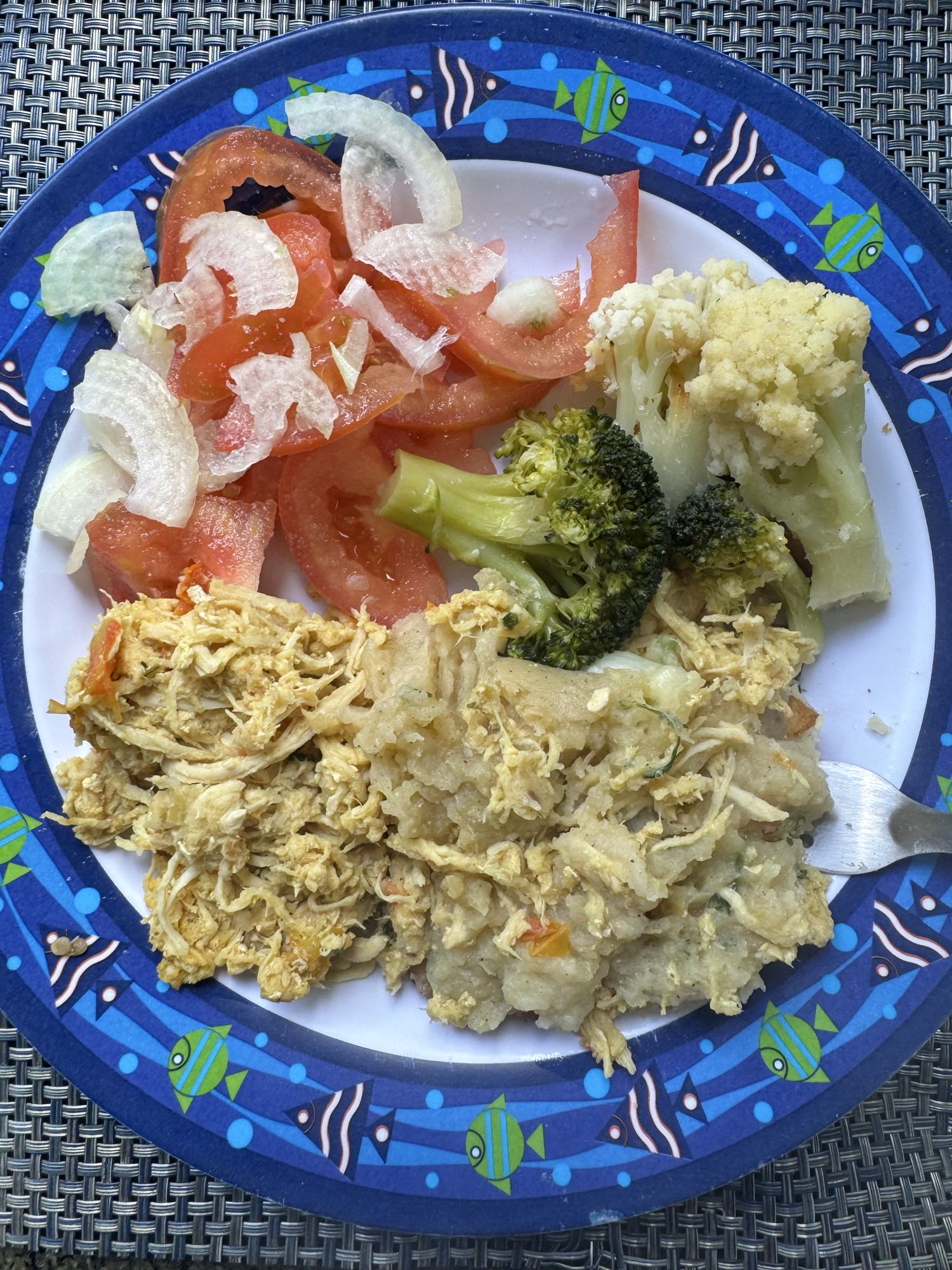 Frango desfiado com legumes