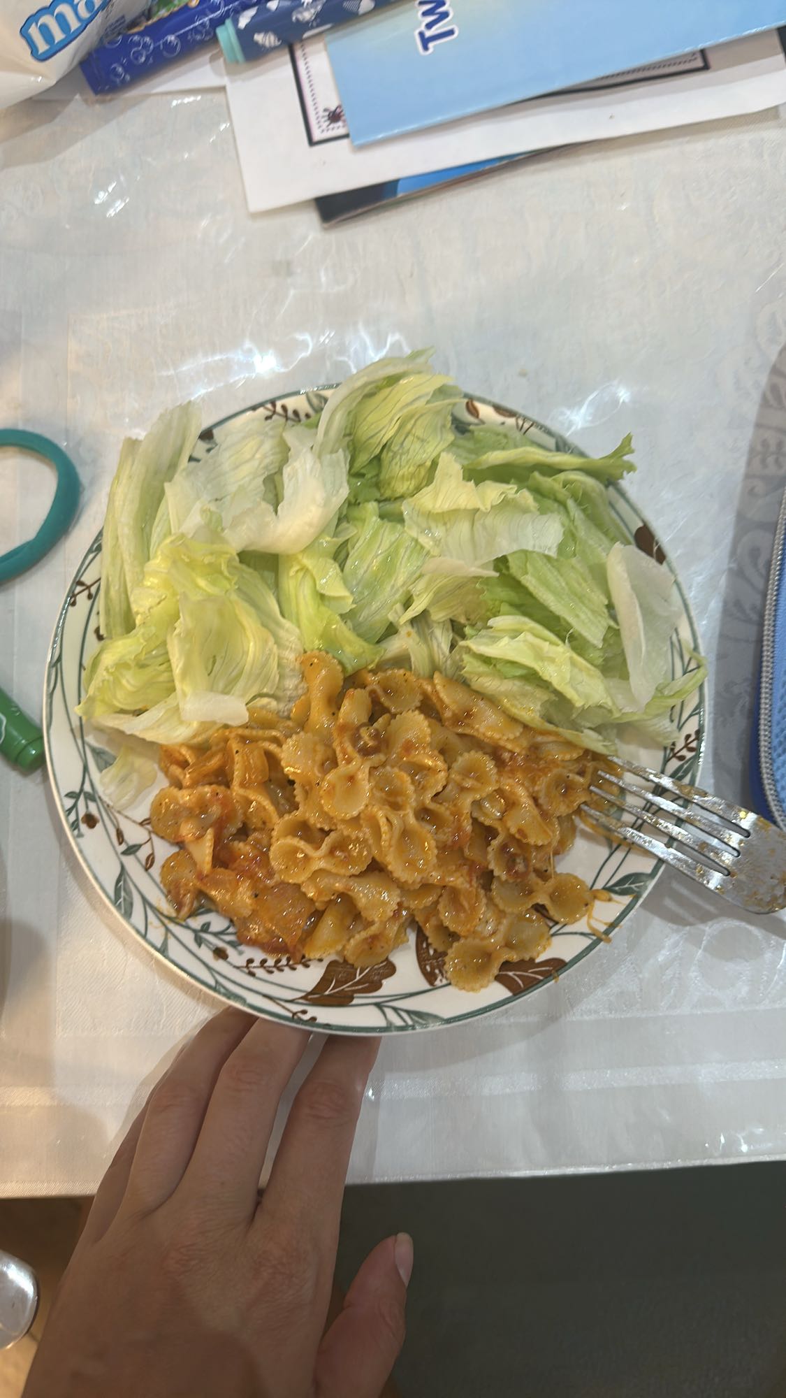 Pasta with lettuce salad
