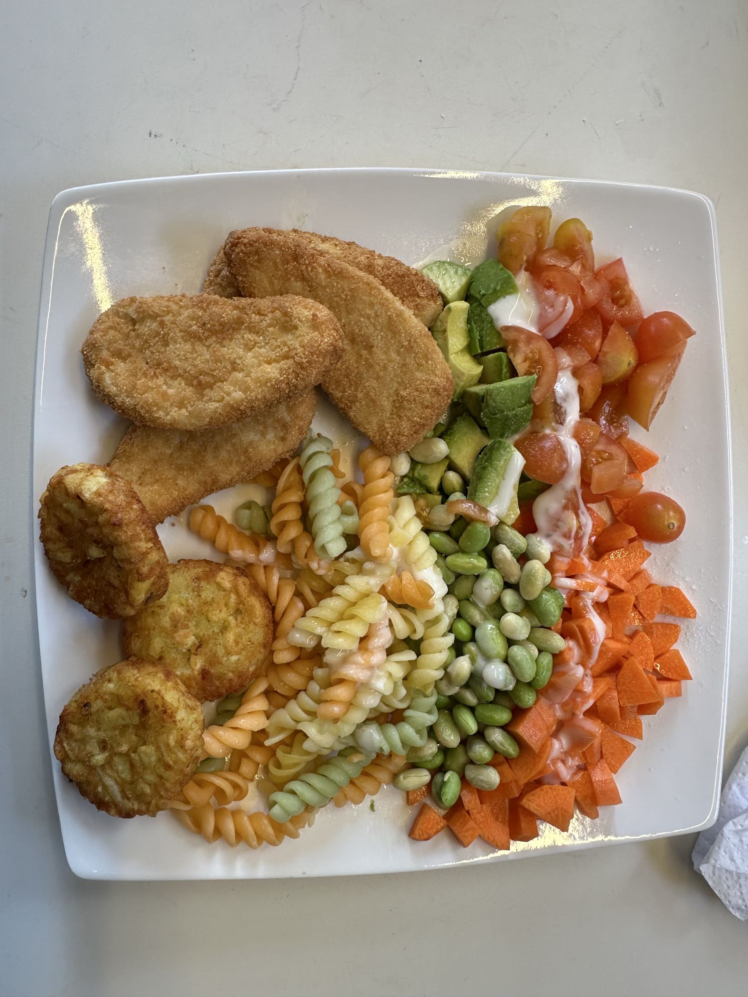 Plato variado con pasta