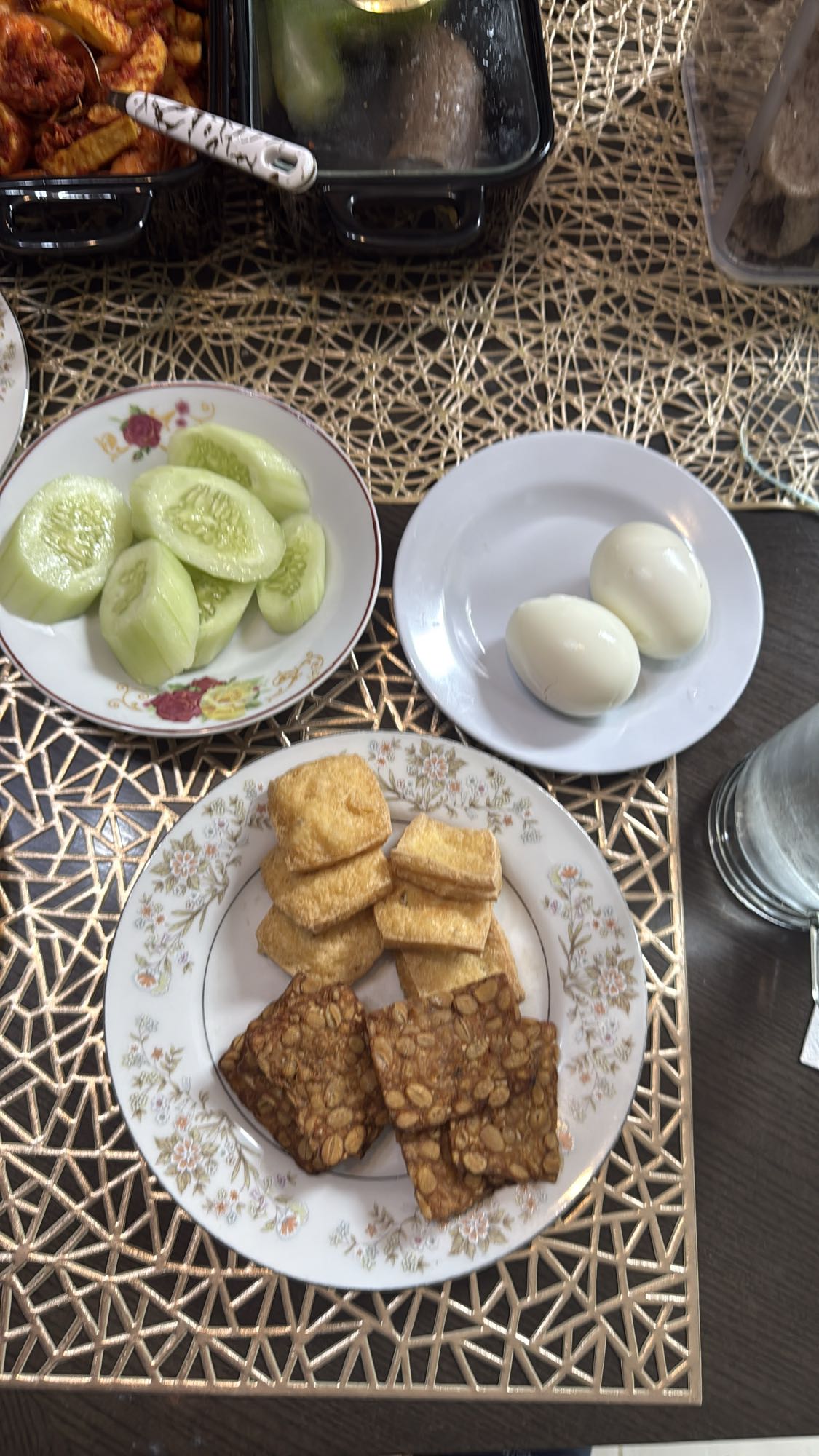 Egg, tofu, tempeh, cucumber