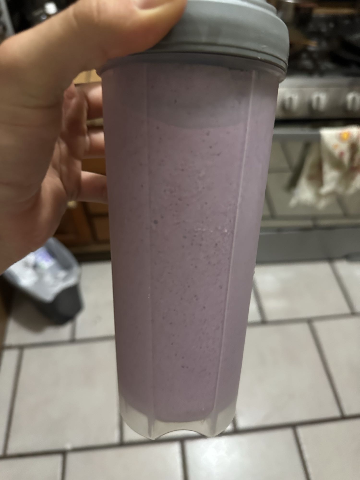 batido de frutas moradas