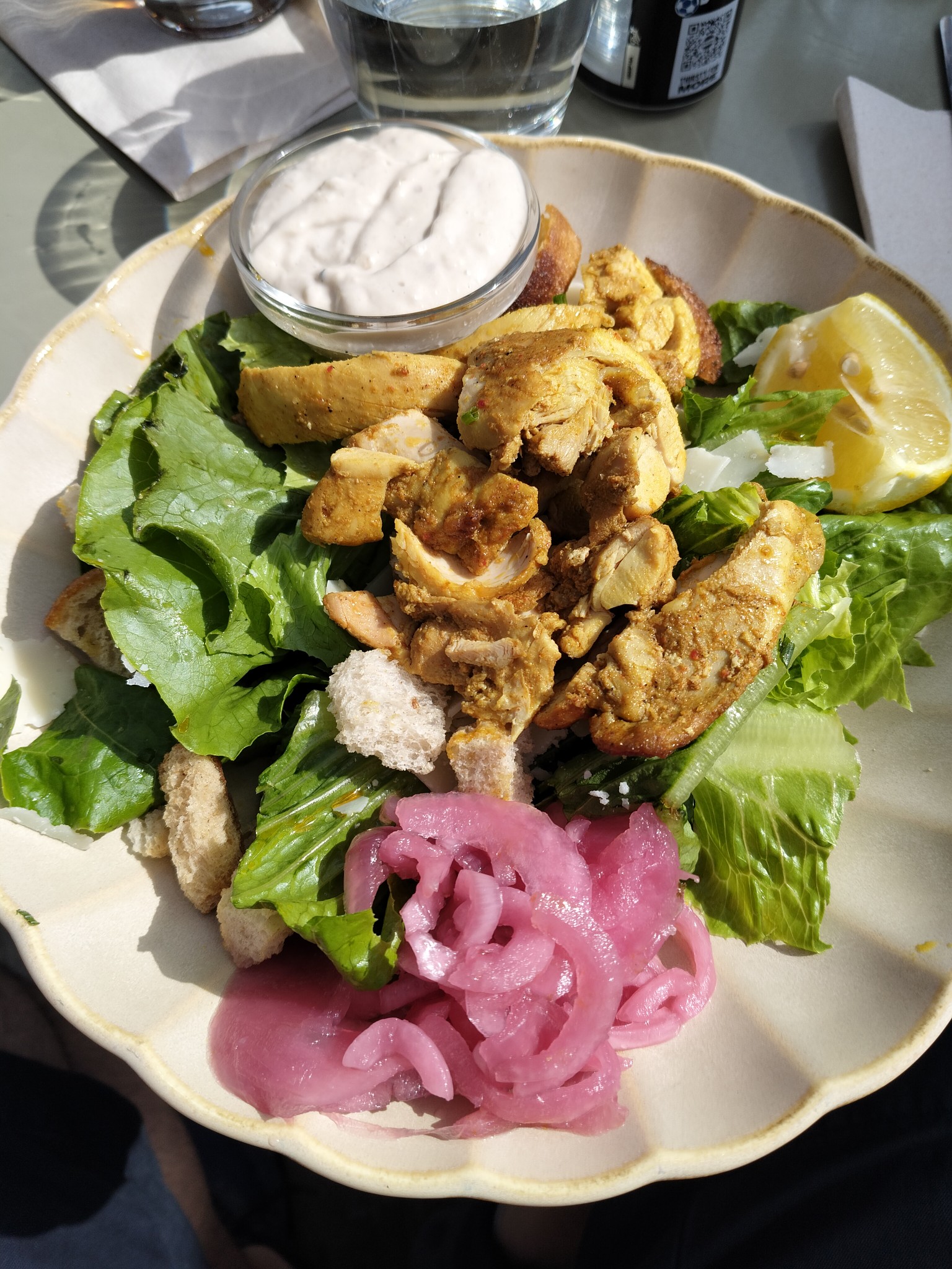 Kycklingsallad med sås