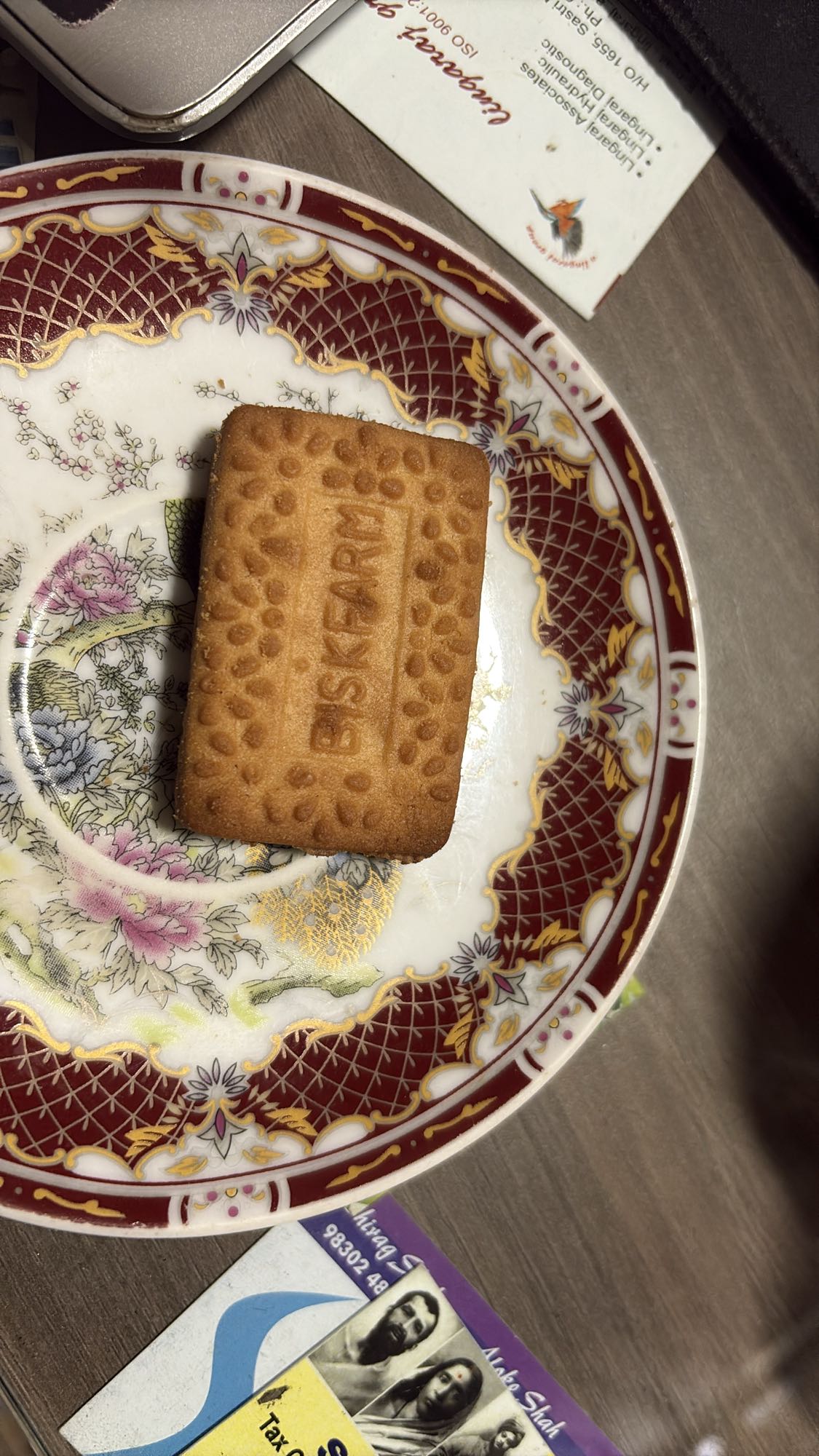 Plain tea biscuit