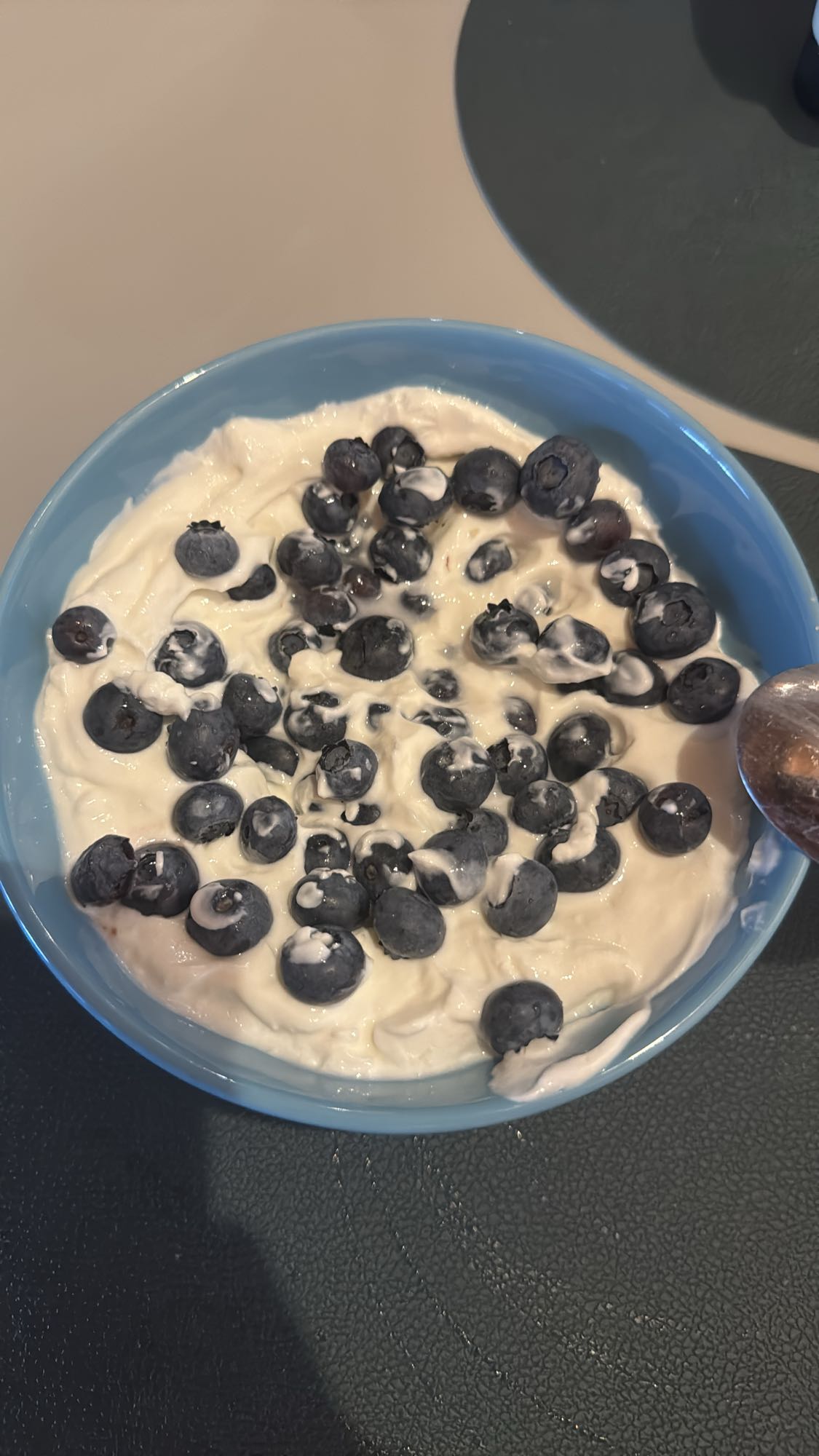 Yoghurt met bosbessen