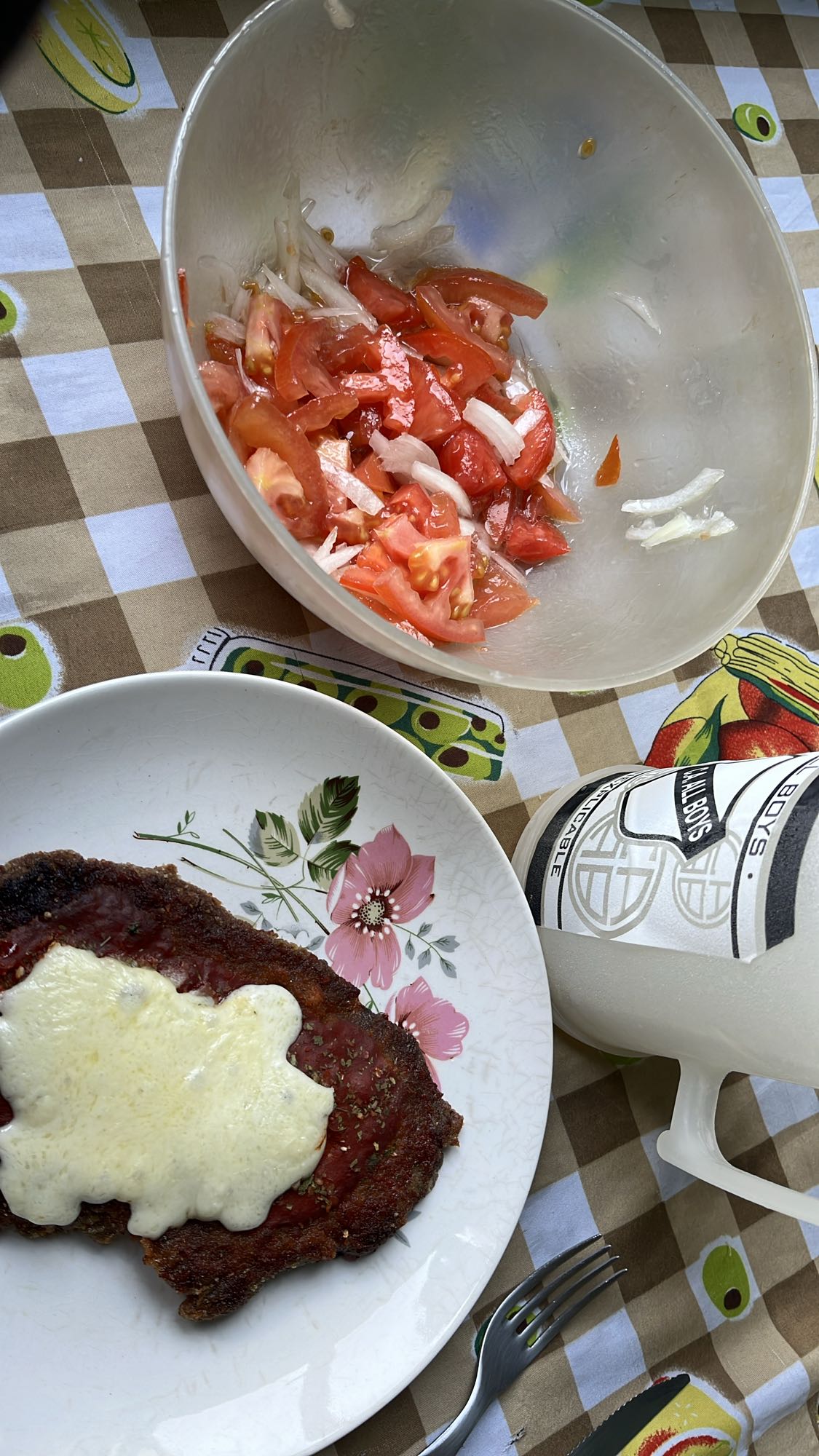 Milanesa con ensalada