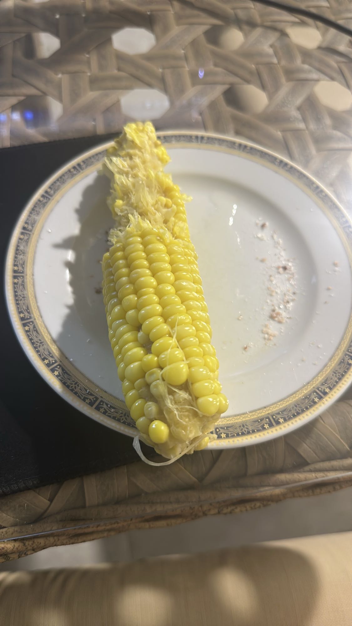 Boiled corn on the cob