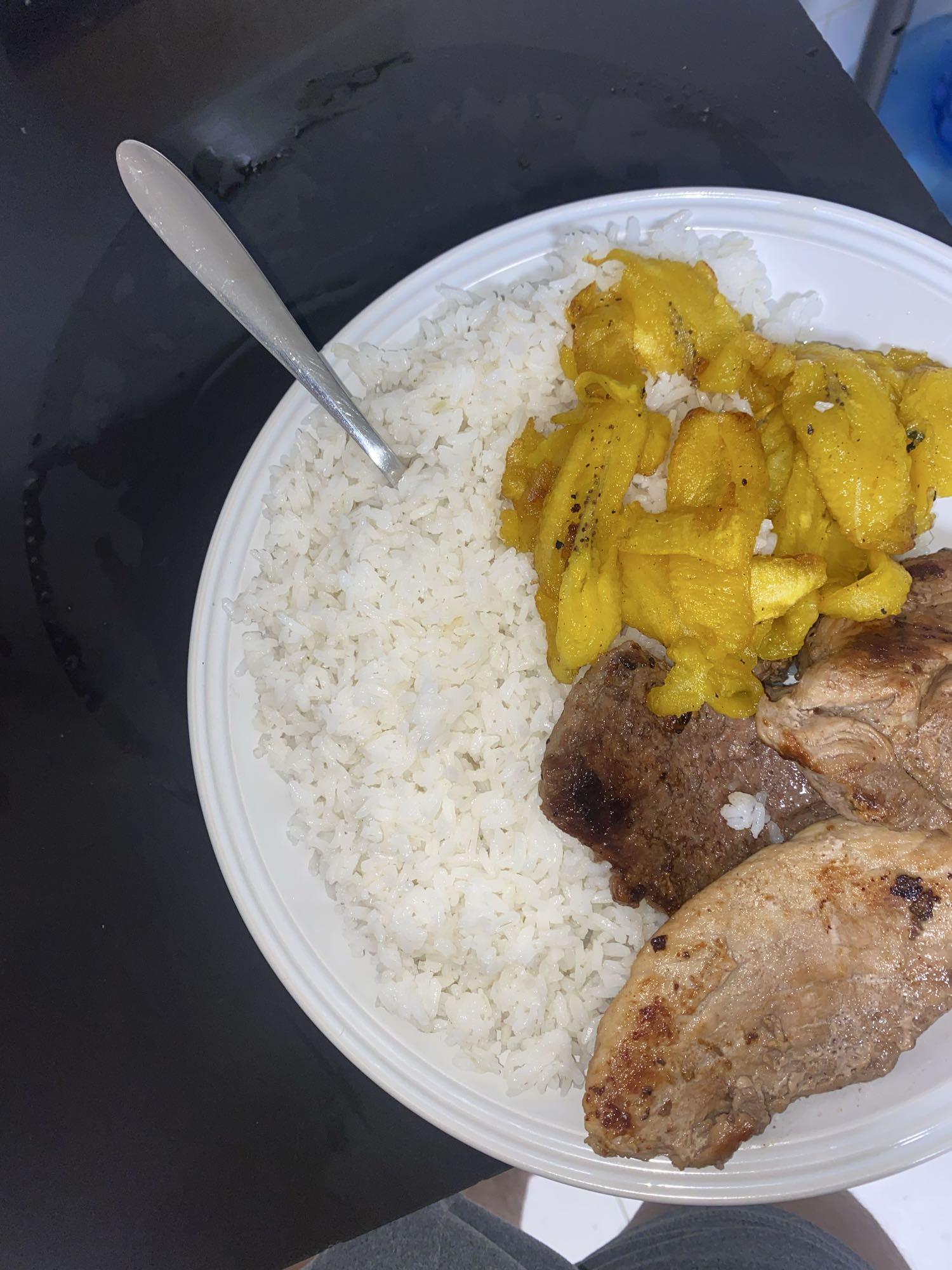 Arroz, plátano y carne