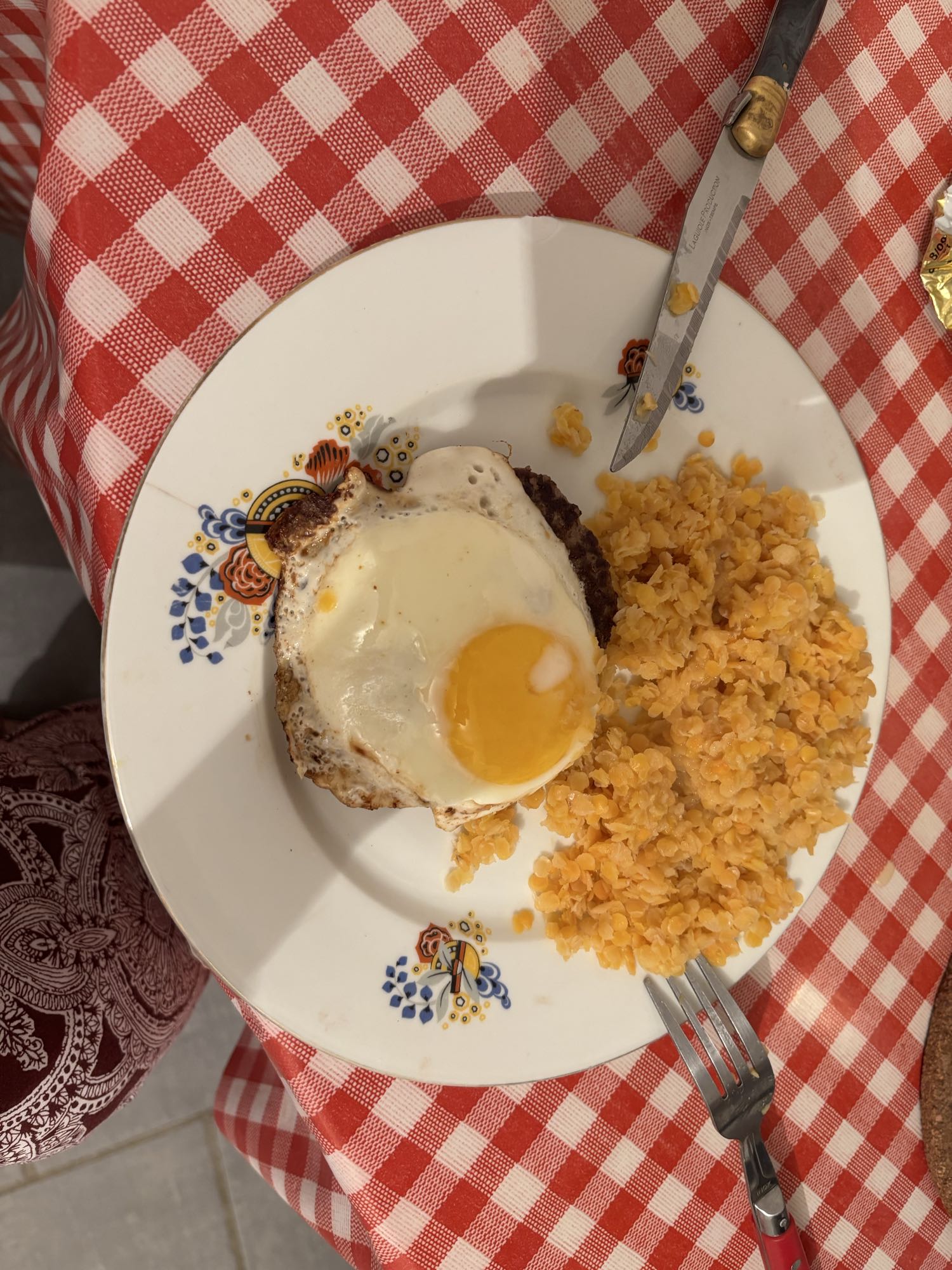 Oeuf, steak et lentilles