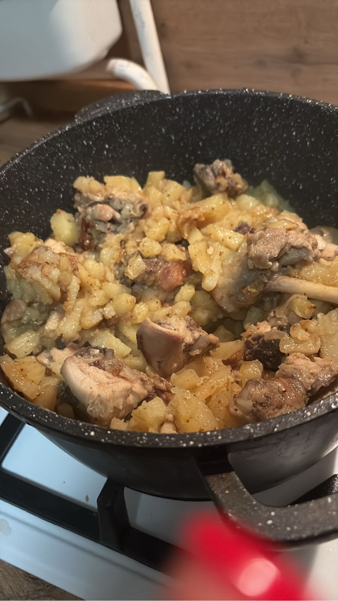 тушёная курица с картошкой