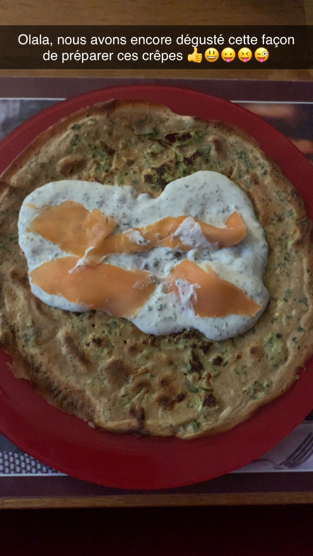 Crêpe au saumon et fromage blanc aux fines herbes