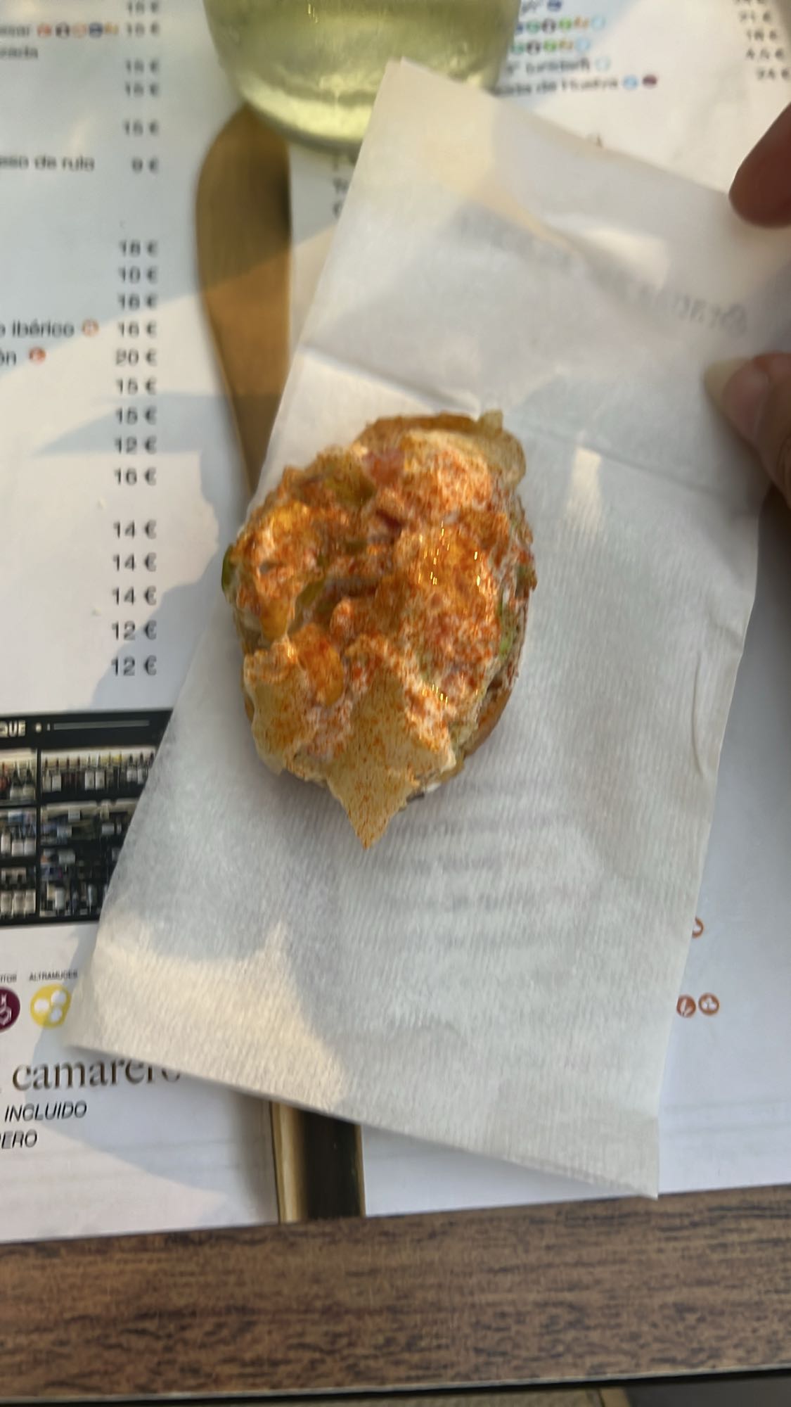 tapa con ensaladilla