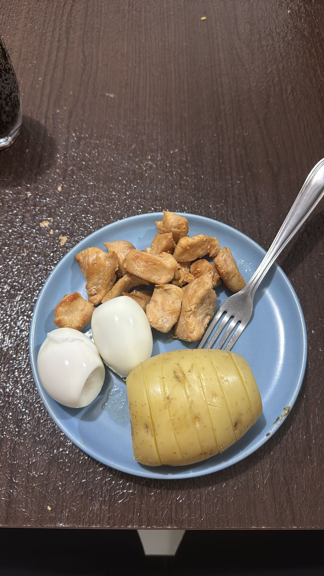 Frango com ovos e batata