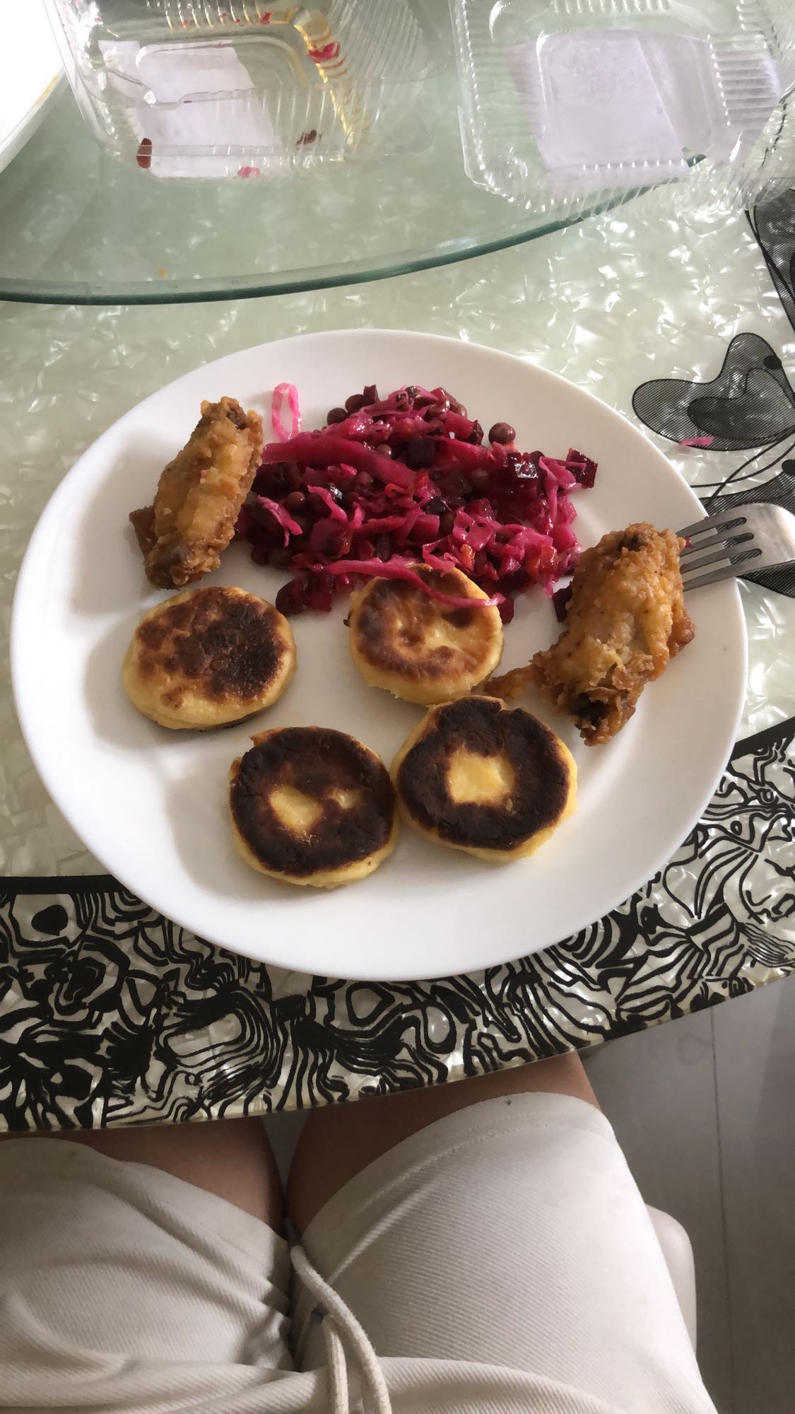 Сырники с курицей и салатом