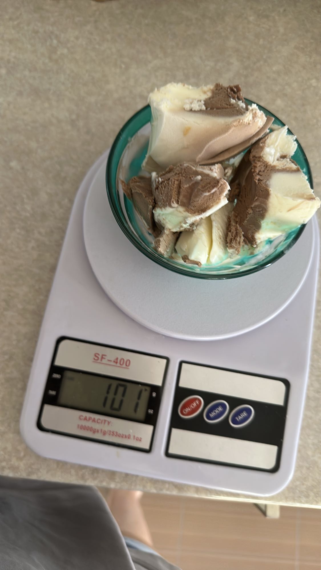 Vanilla & Chocolate Ice Cream