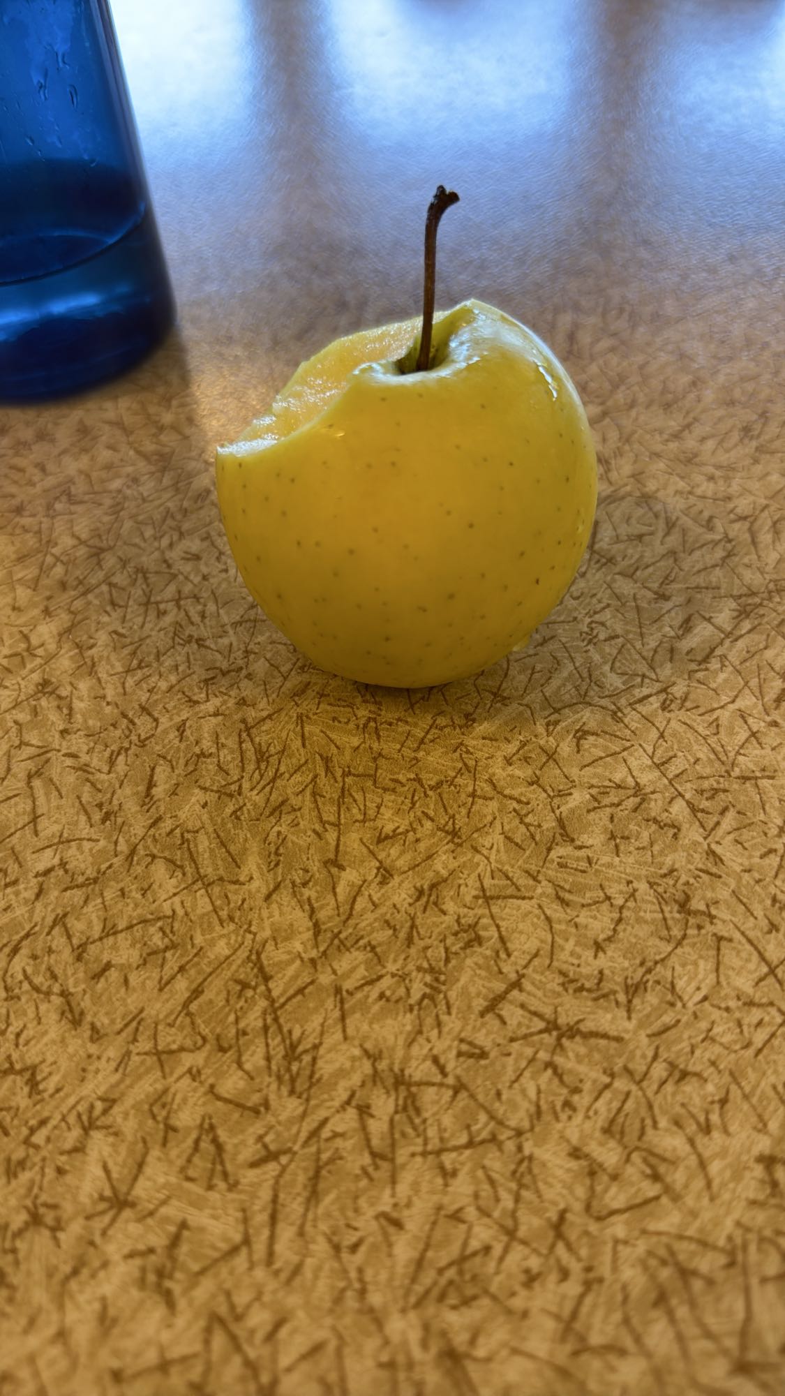 Gul äpple