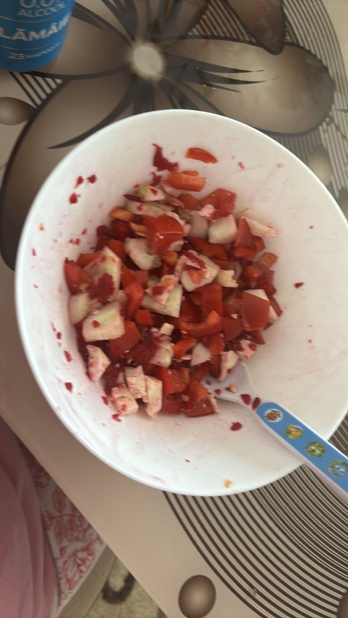 Salată de legume proaspete