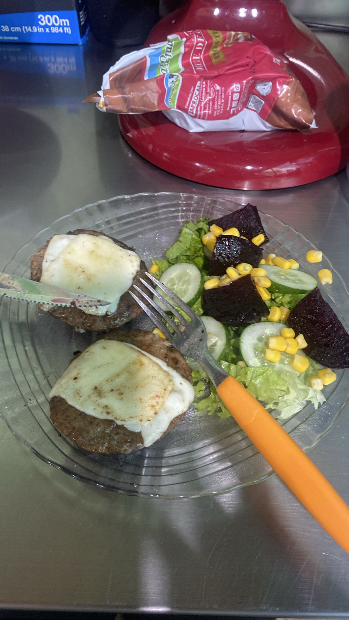 hamburguesas con ensalada