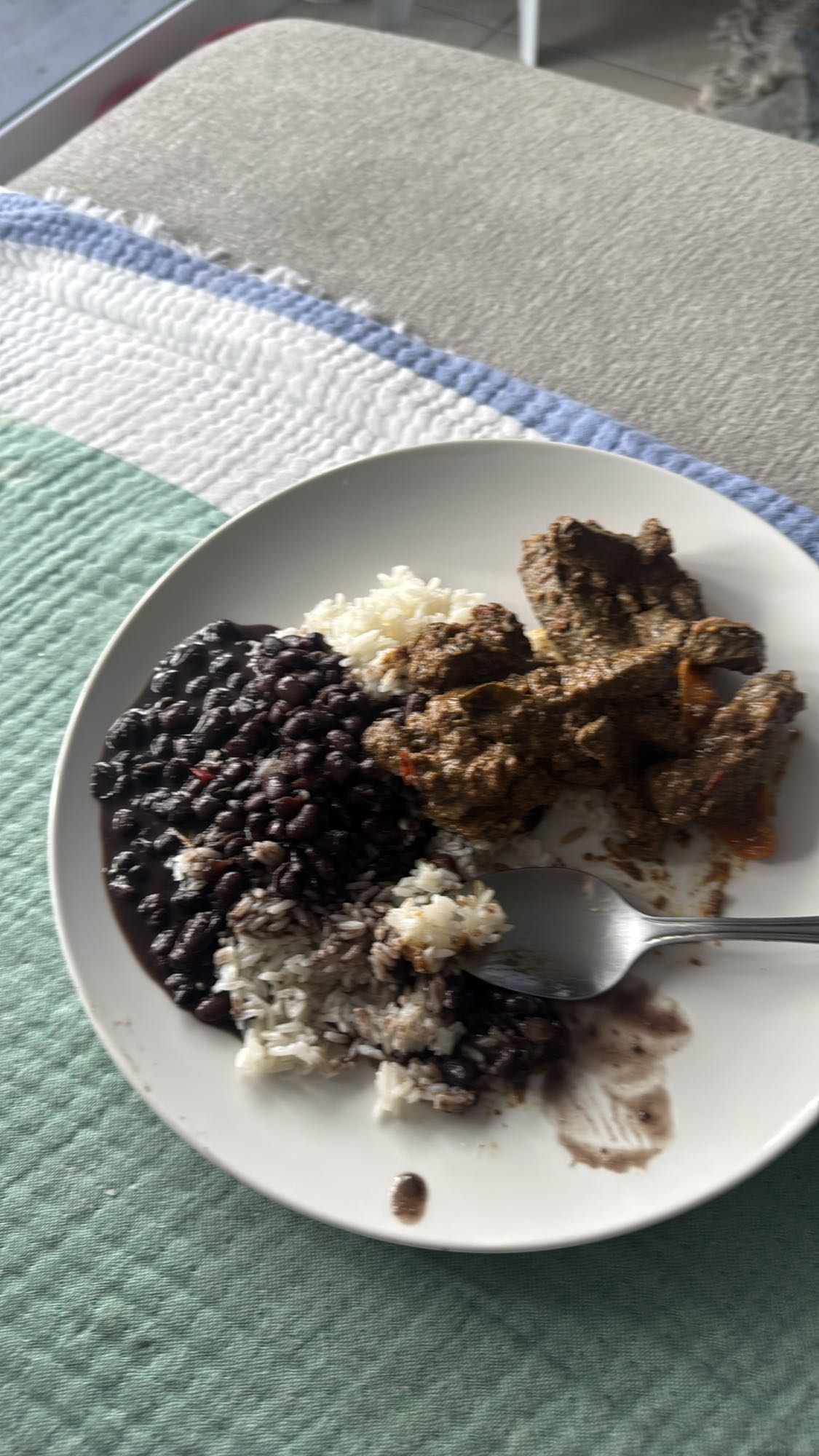 Arroz, feijão e carne