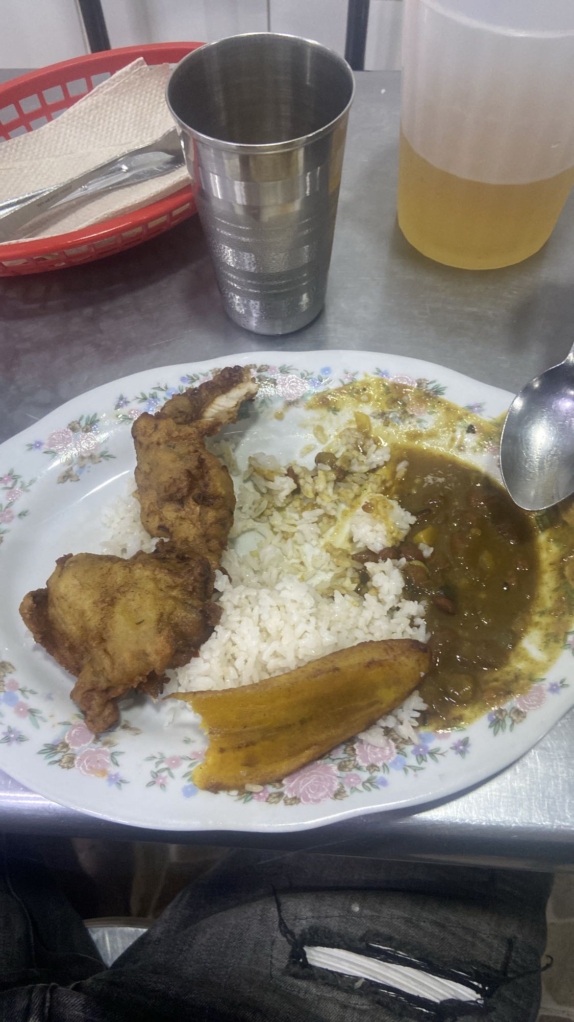 pollo frito con arroz