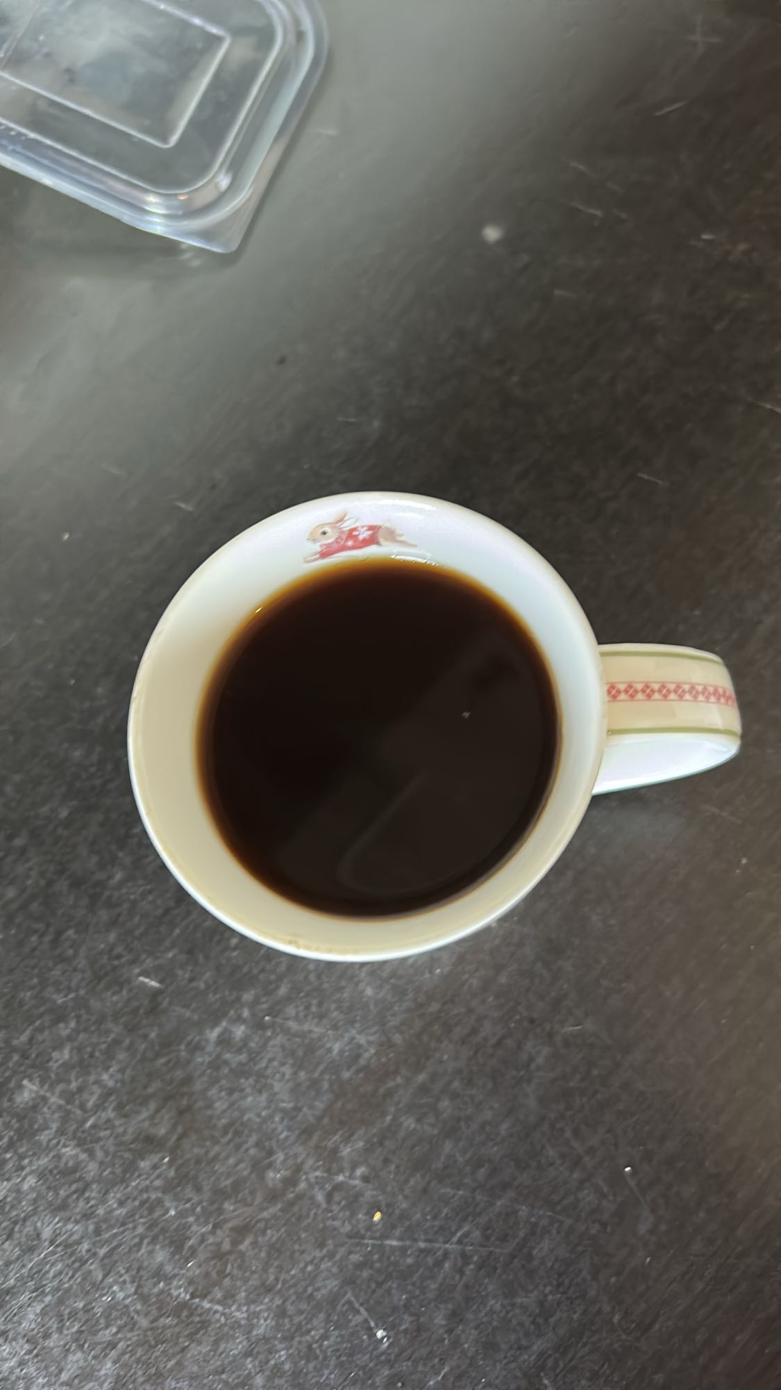 Cafea simplă cu puțină scorțișoară