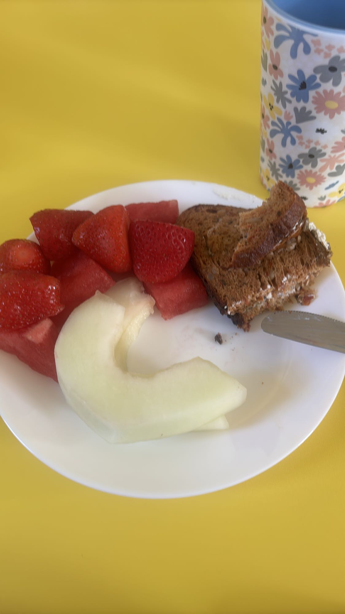 Frühstück Obst & Sandwich