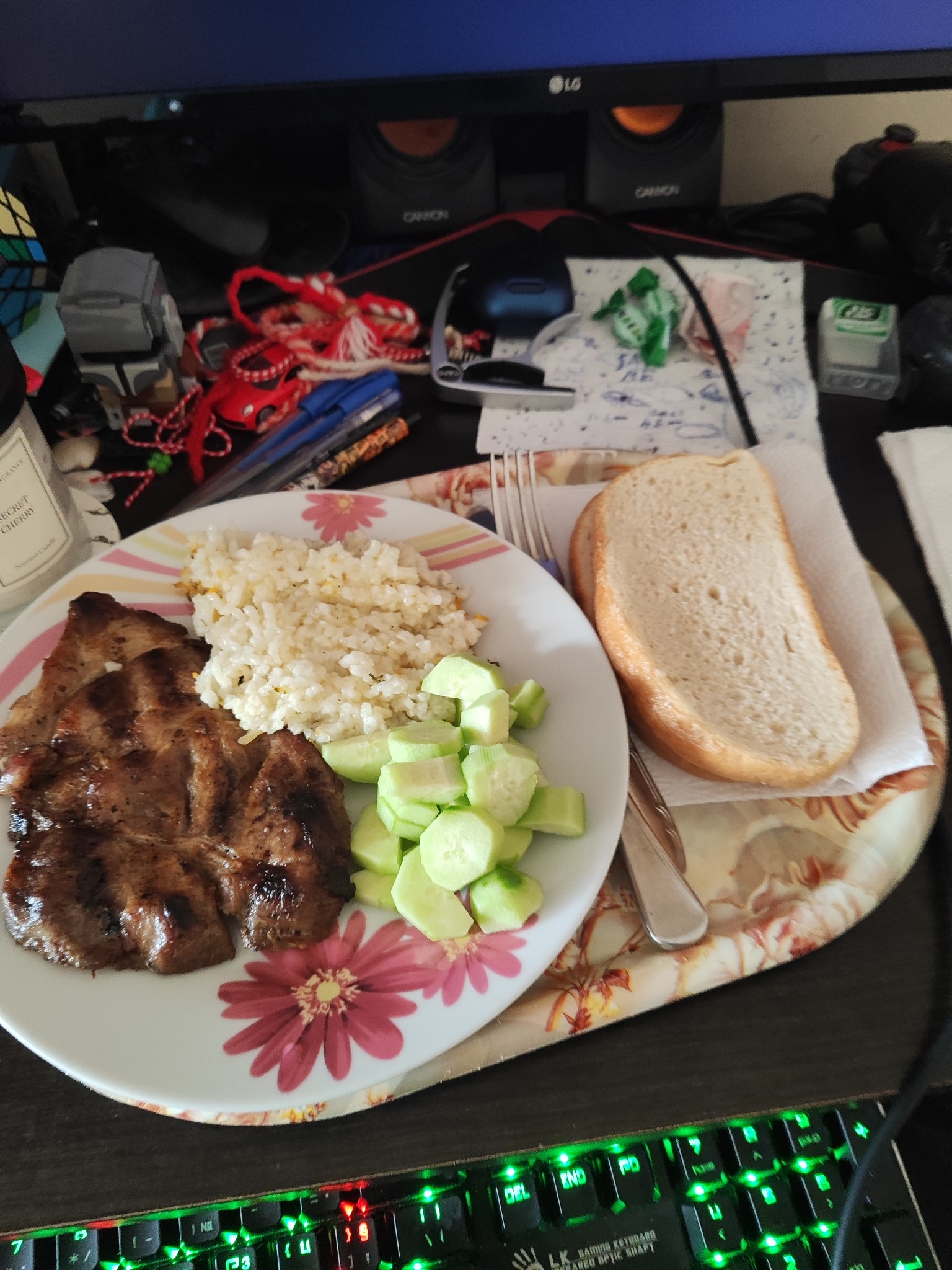 Grilled meat with rice