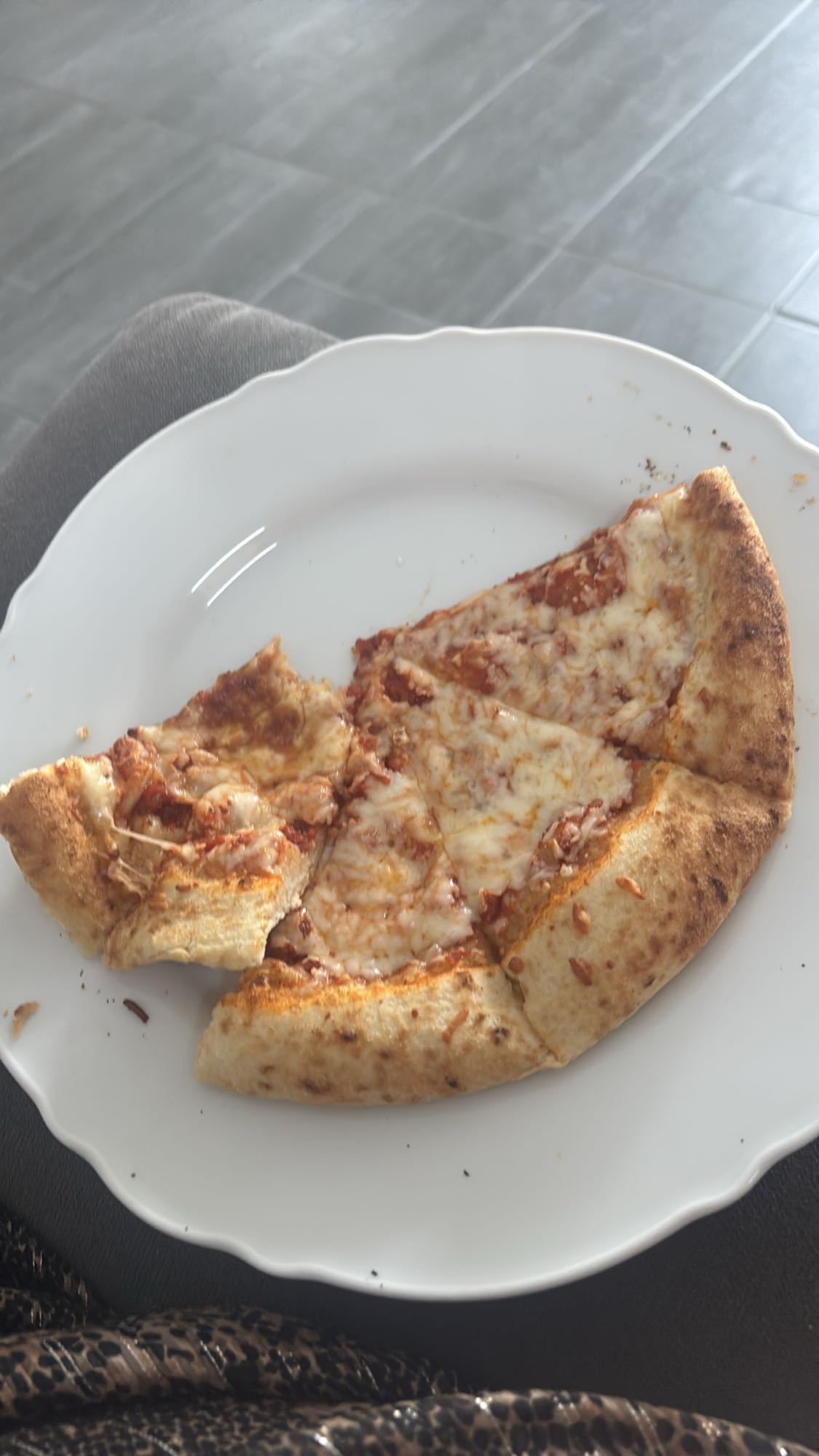Käsepizza
