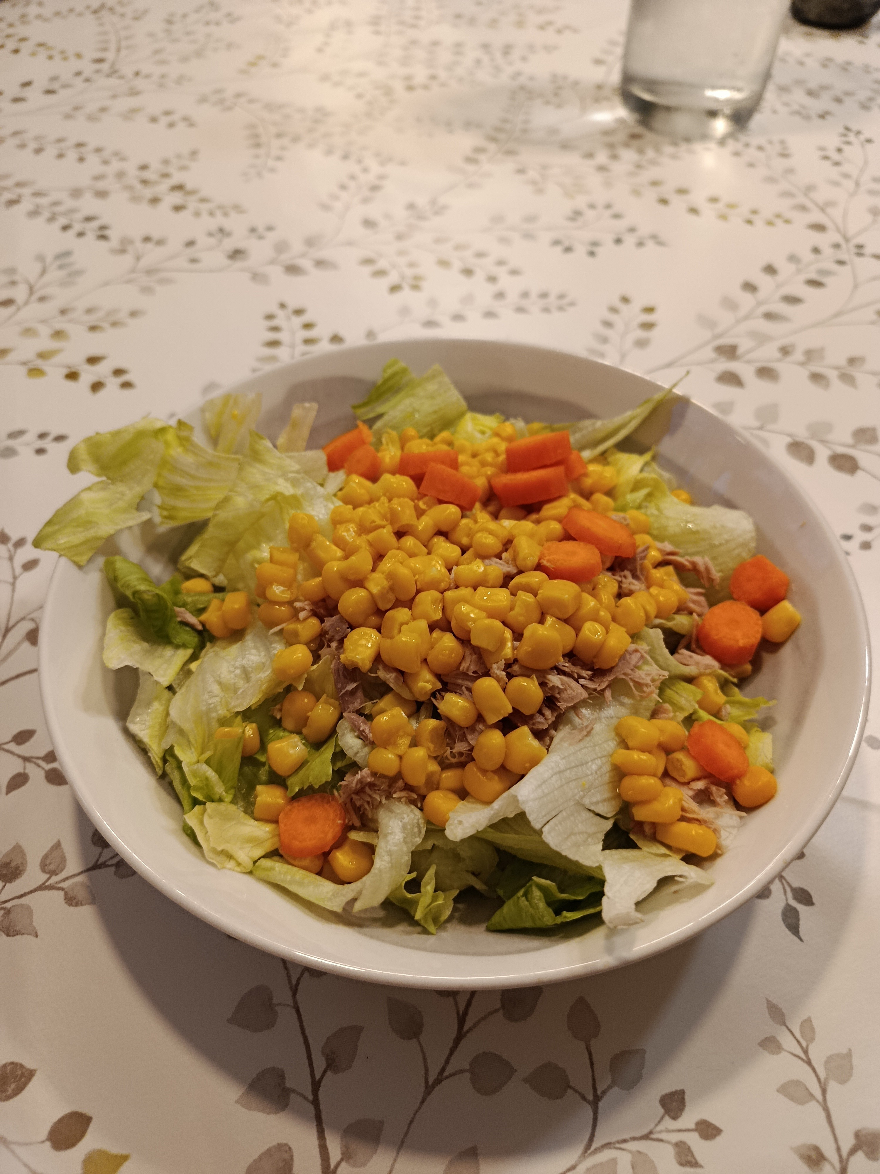 Ensalada de atún y maíz