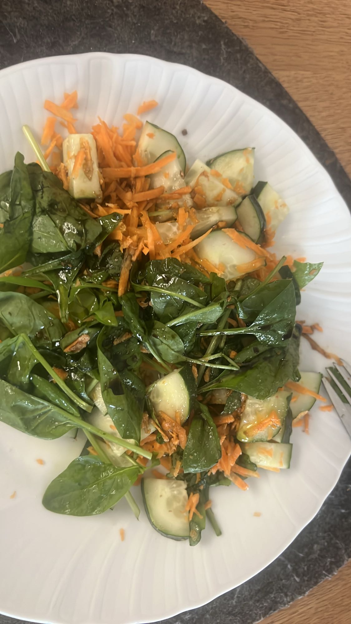 Spinach Cucumber Carrot Salad