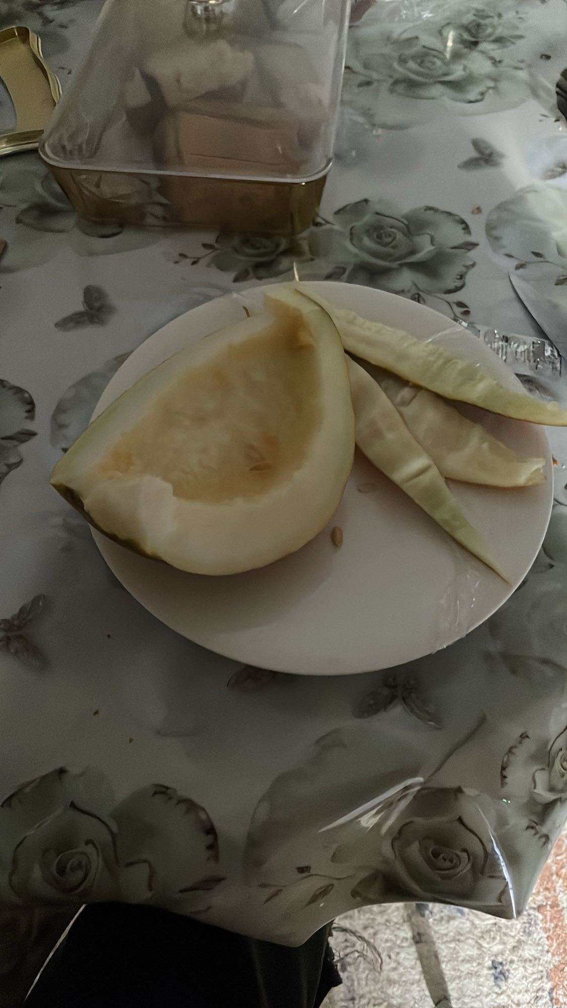 Дыня нарезанная