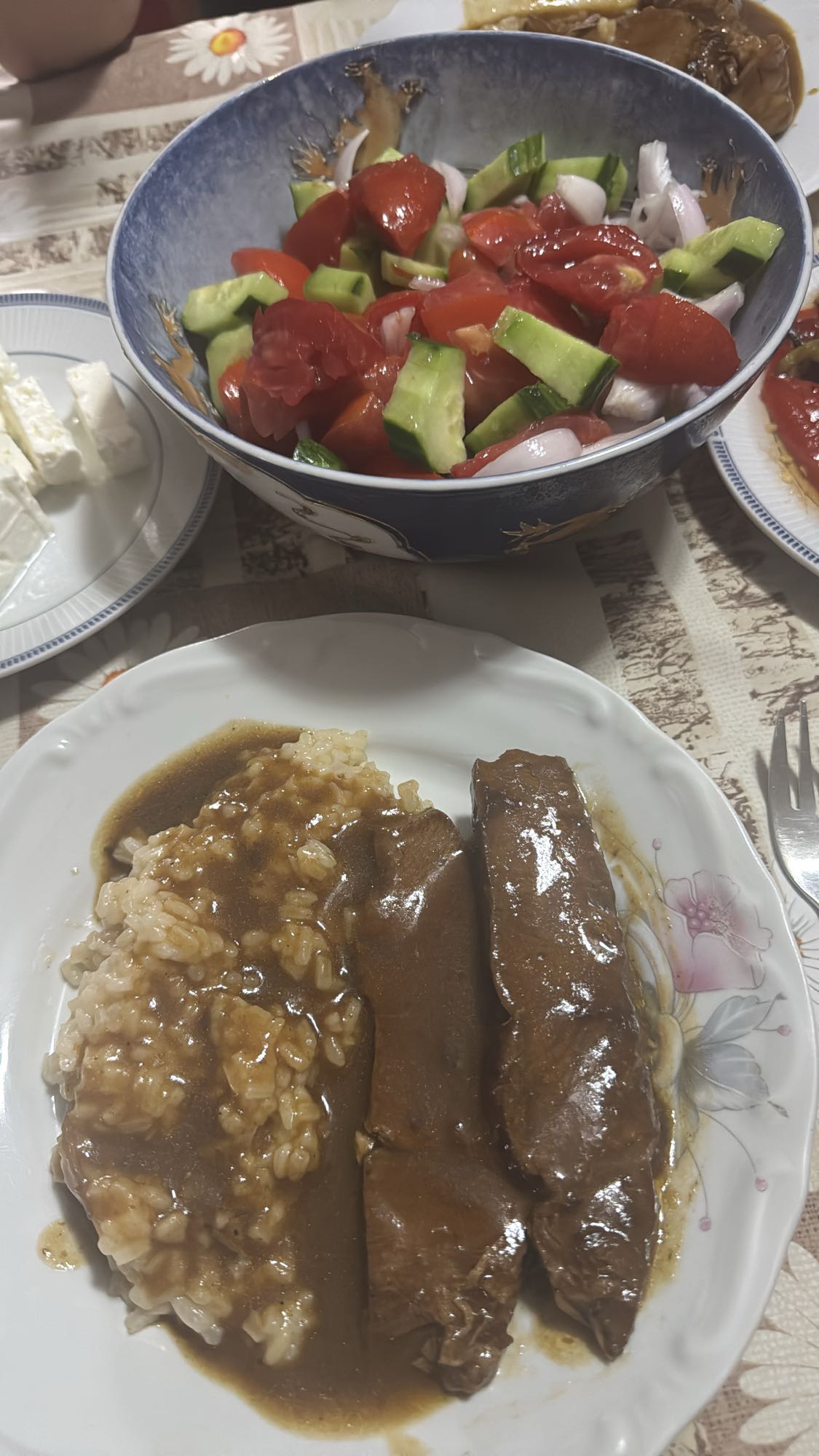 Beef with rice & salad