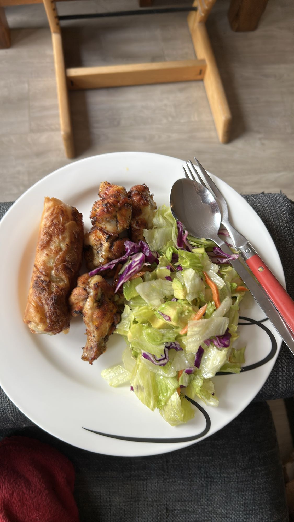 Kylling og salat tallerken