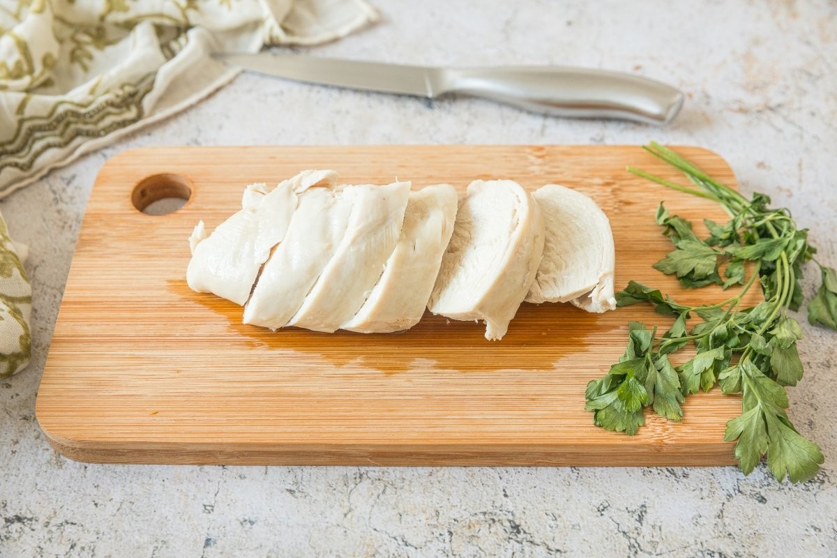Pechuga de pollo hervida con papas cocidas