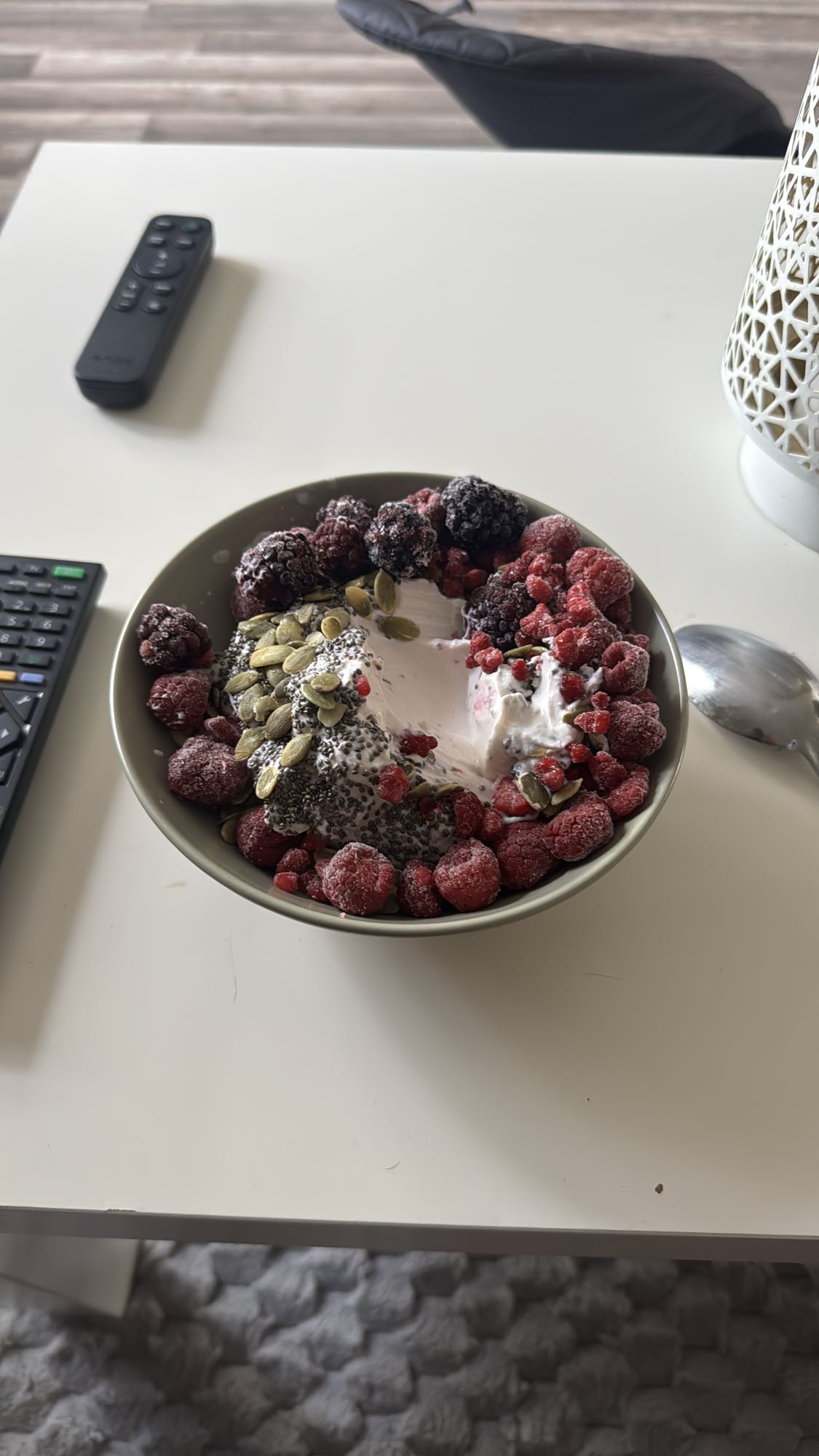 Bärskål med yoghurt
