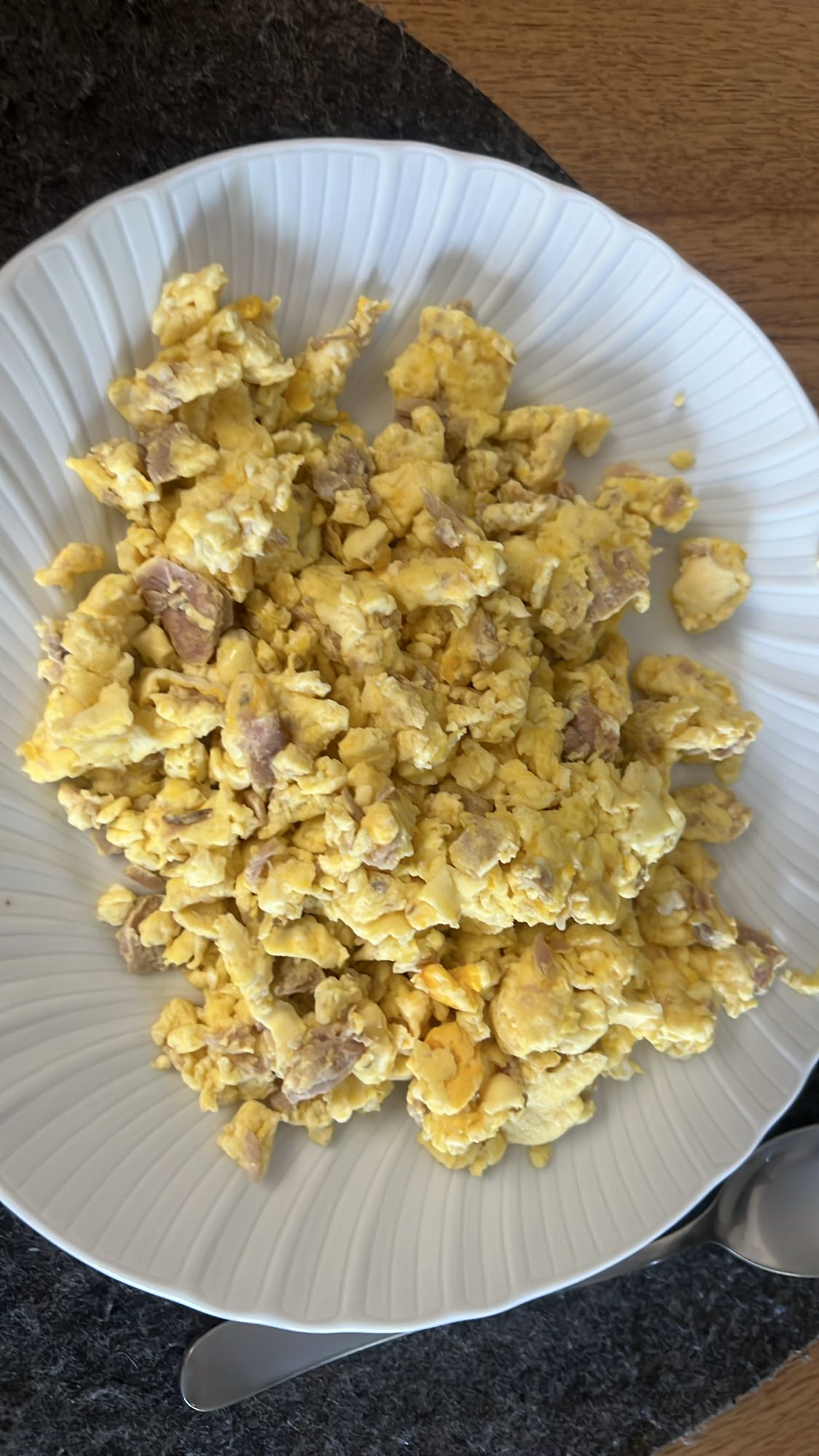 Yumurtalı et kavurması