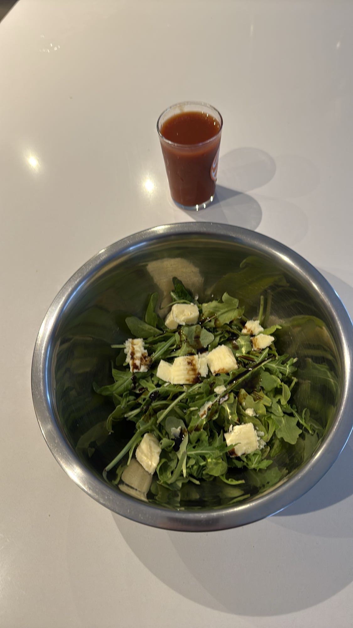 Salade roquette fromage