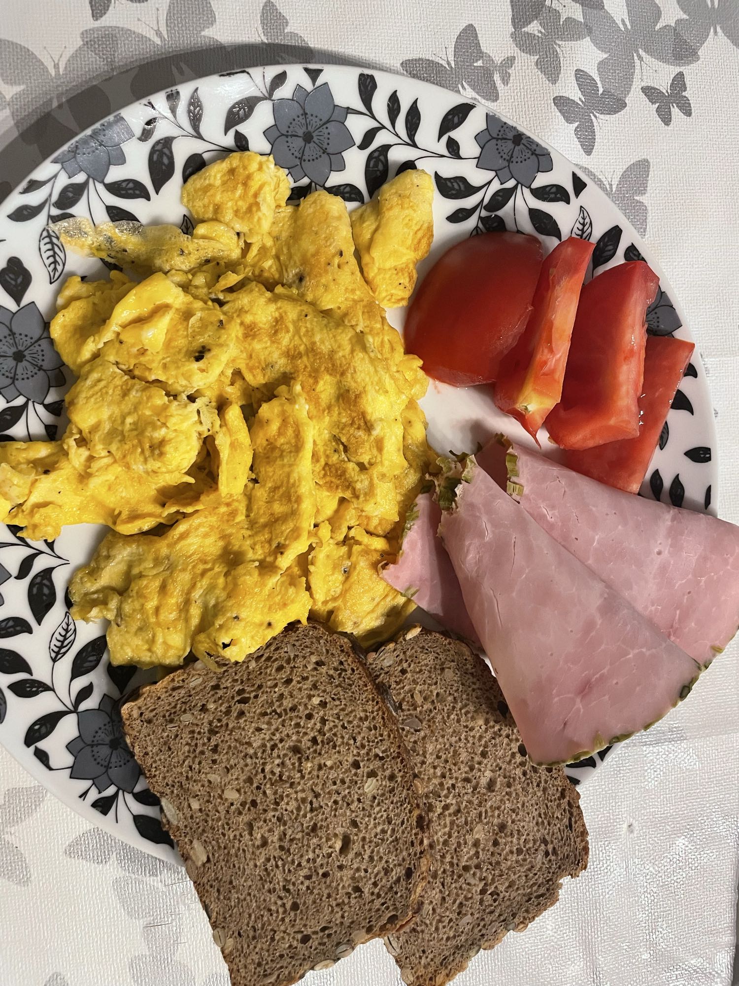 Omelet mit Spargelschinkenbrot