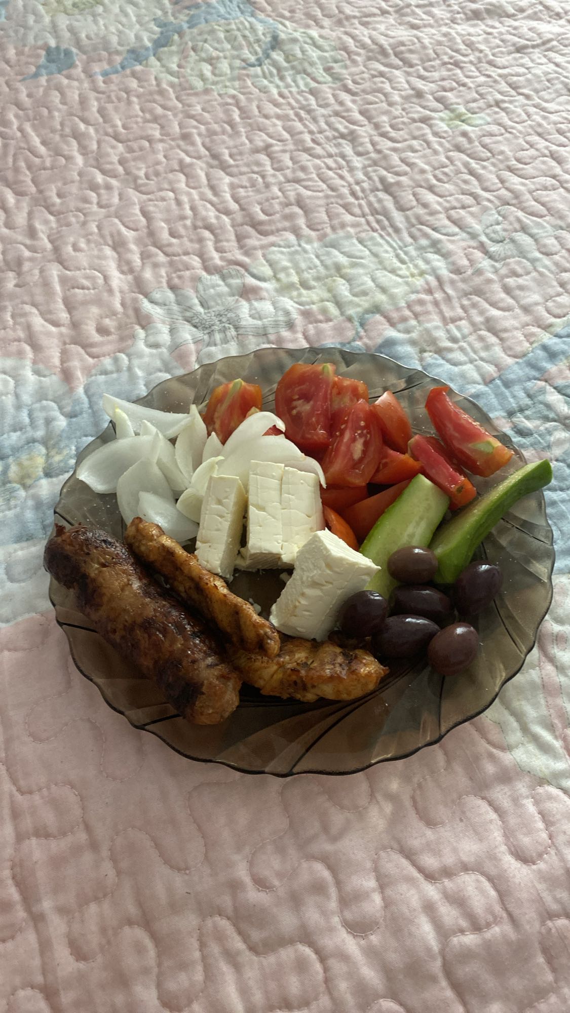 Platou cu carne și legume