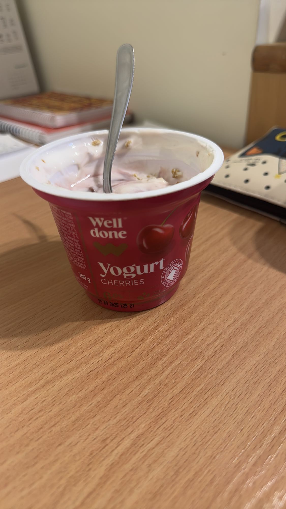 вишневый йогурт