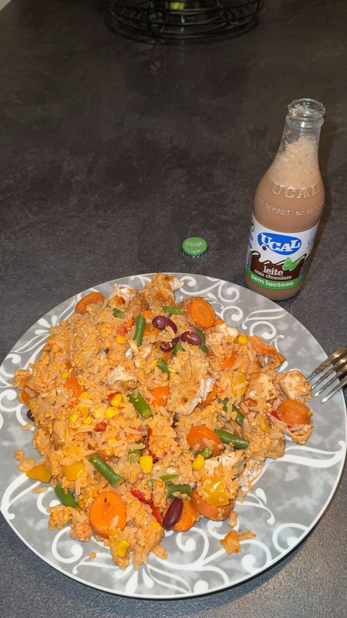 Arroz com frango e legumes