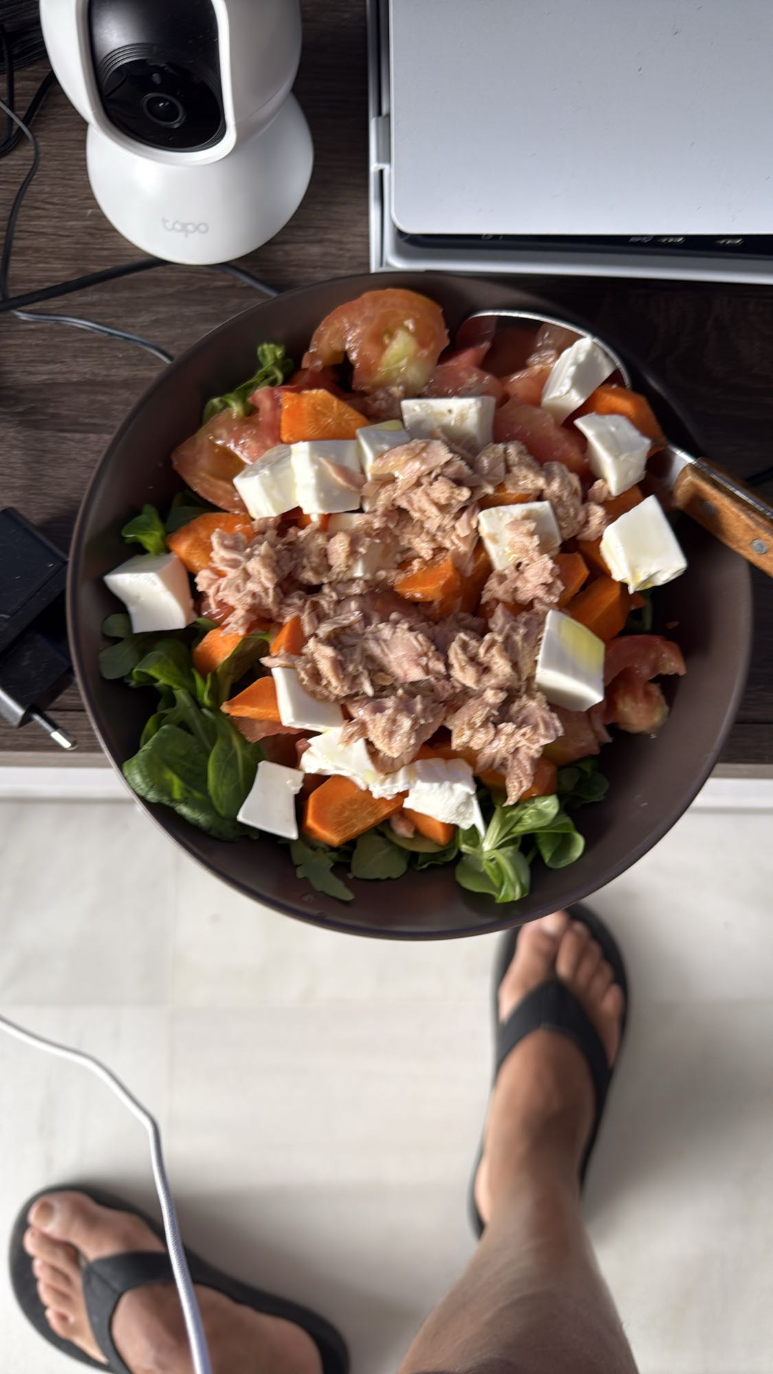 ensalada de atún y queso
