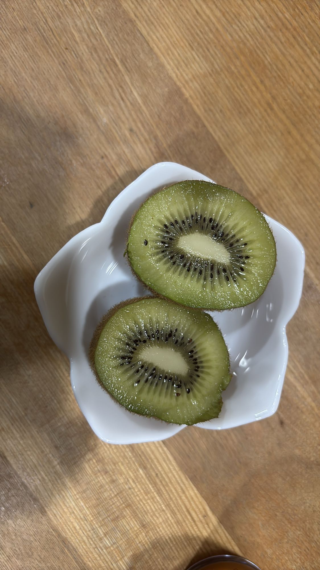 Fresh Kiwi Halves