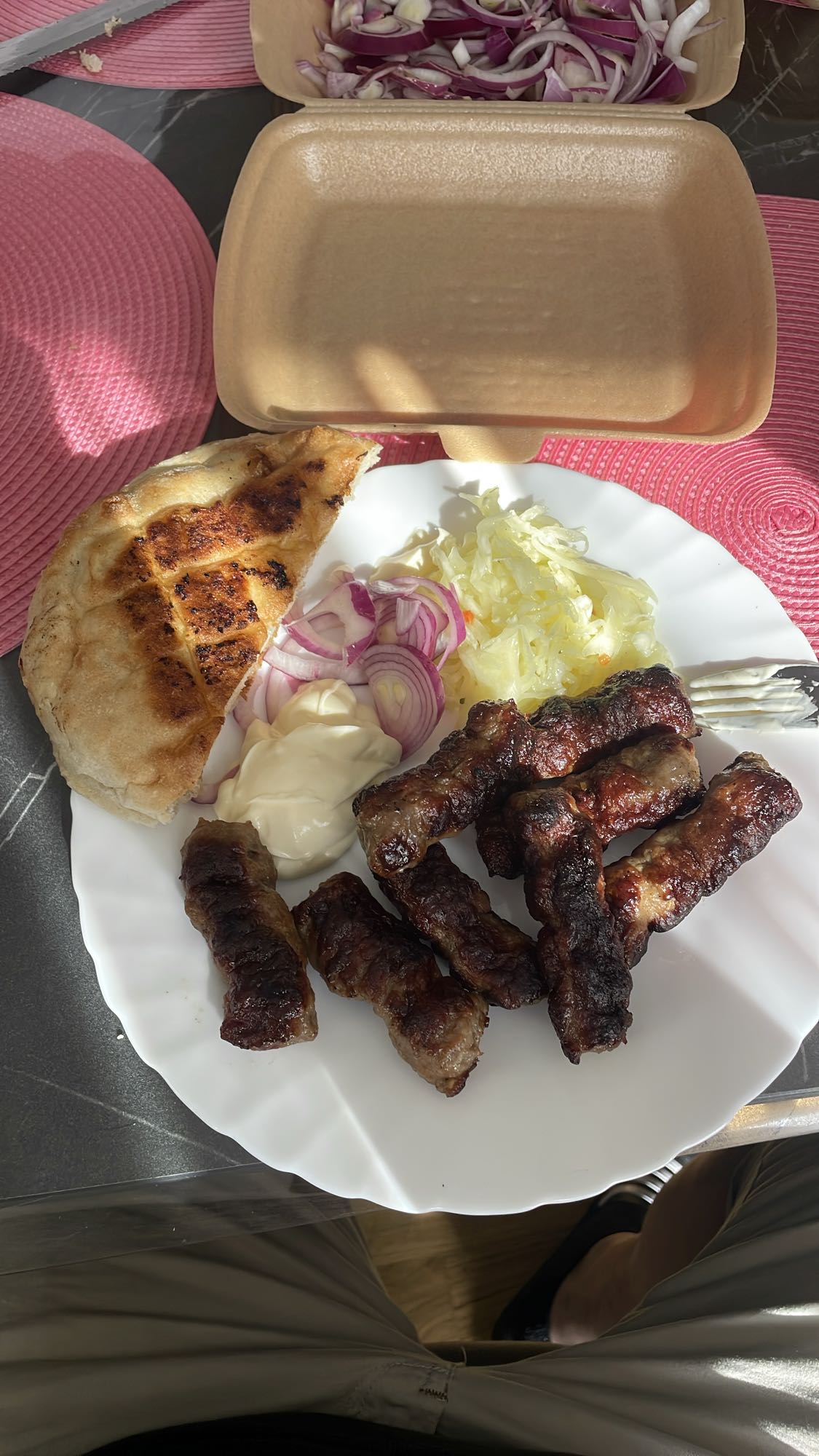 Cevapcici med bröd & sås